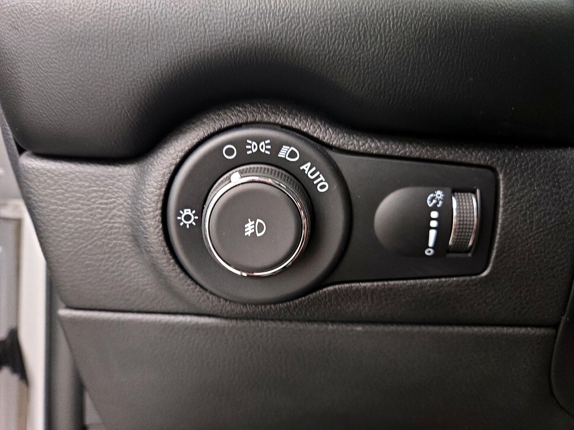 Thumbnail: 2021 Dodge Durango - 13