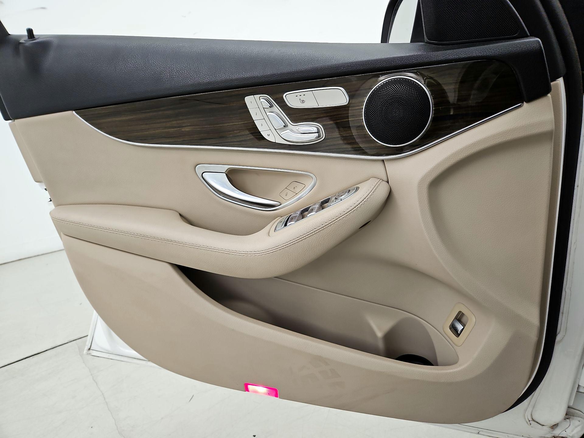 Thumbnail: 2019 Mercedes-Benz C-Class - 12