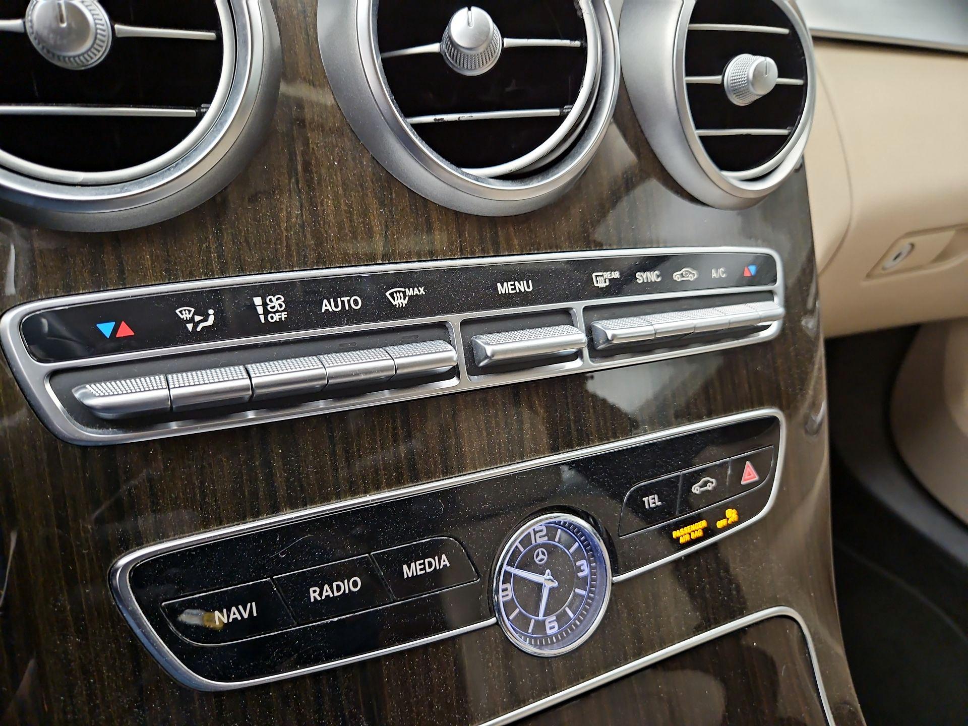 Thumbnail: 2019 Mercedes-Benz C-Class - 16