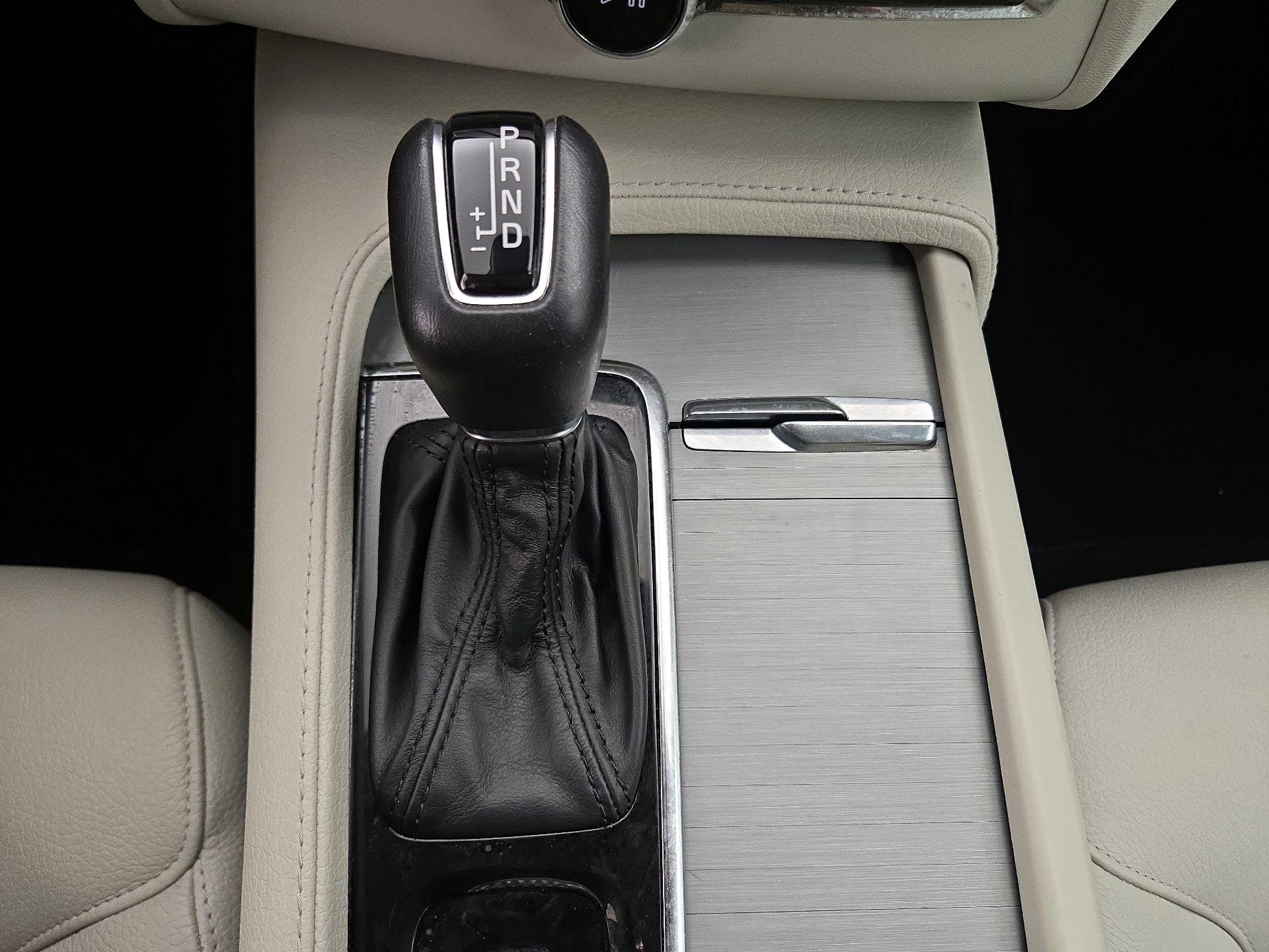 Thumbnail: 2021 Volvo XC90 - 18