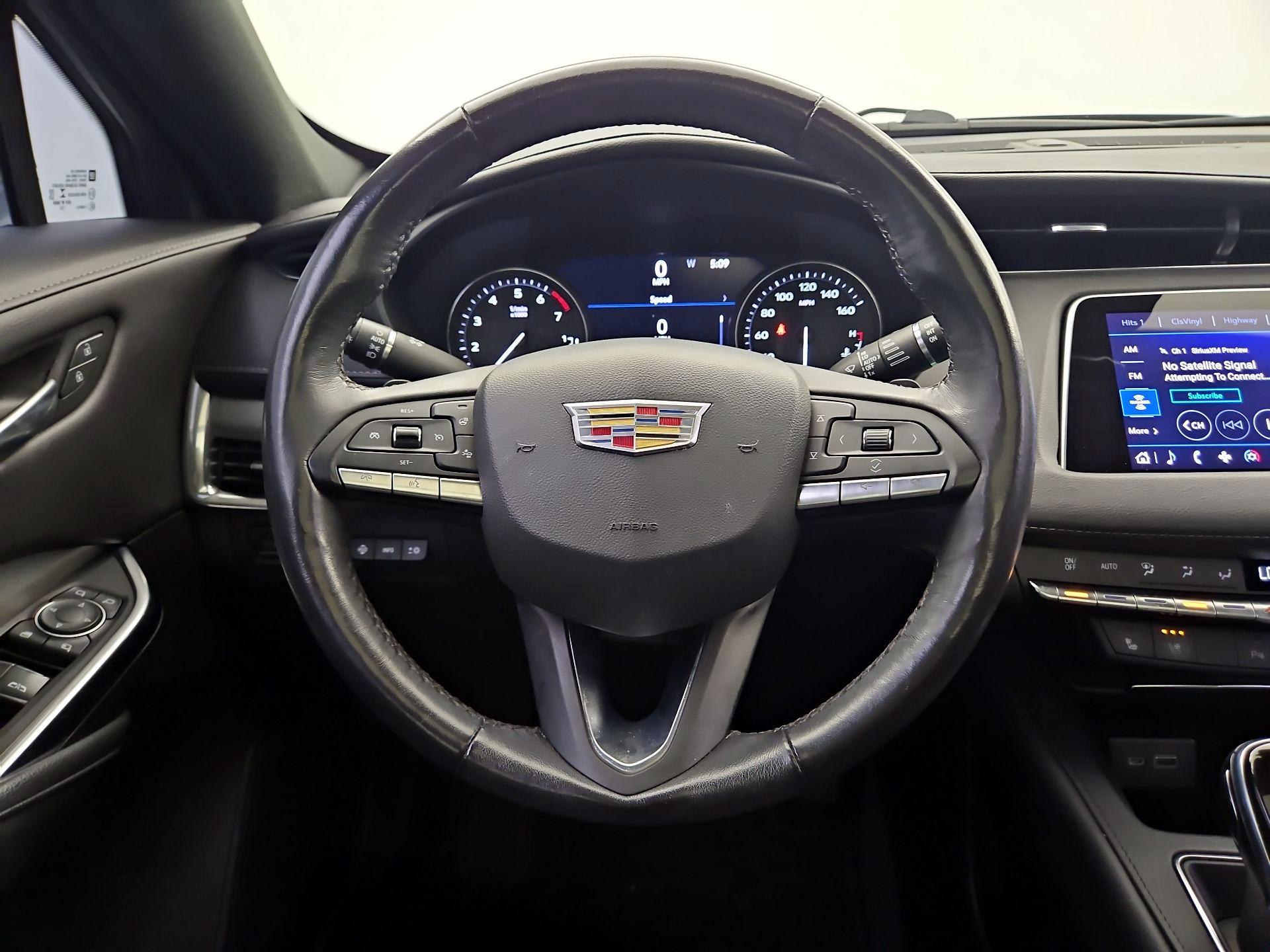 Thumbnail: 2023 Cadillac XT4 - 10