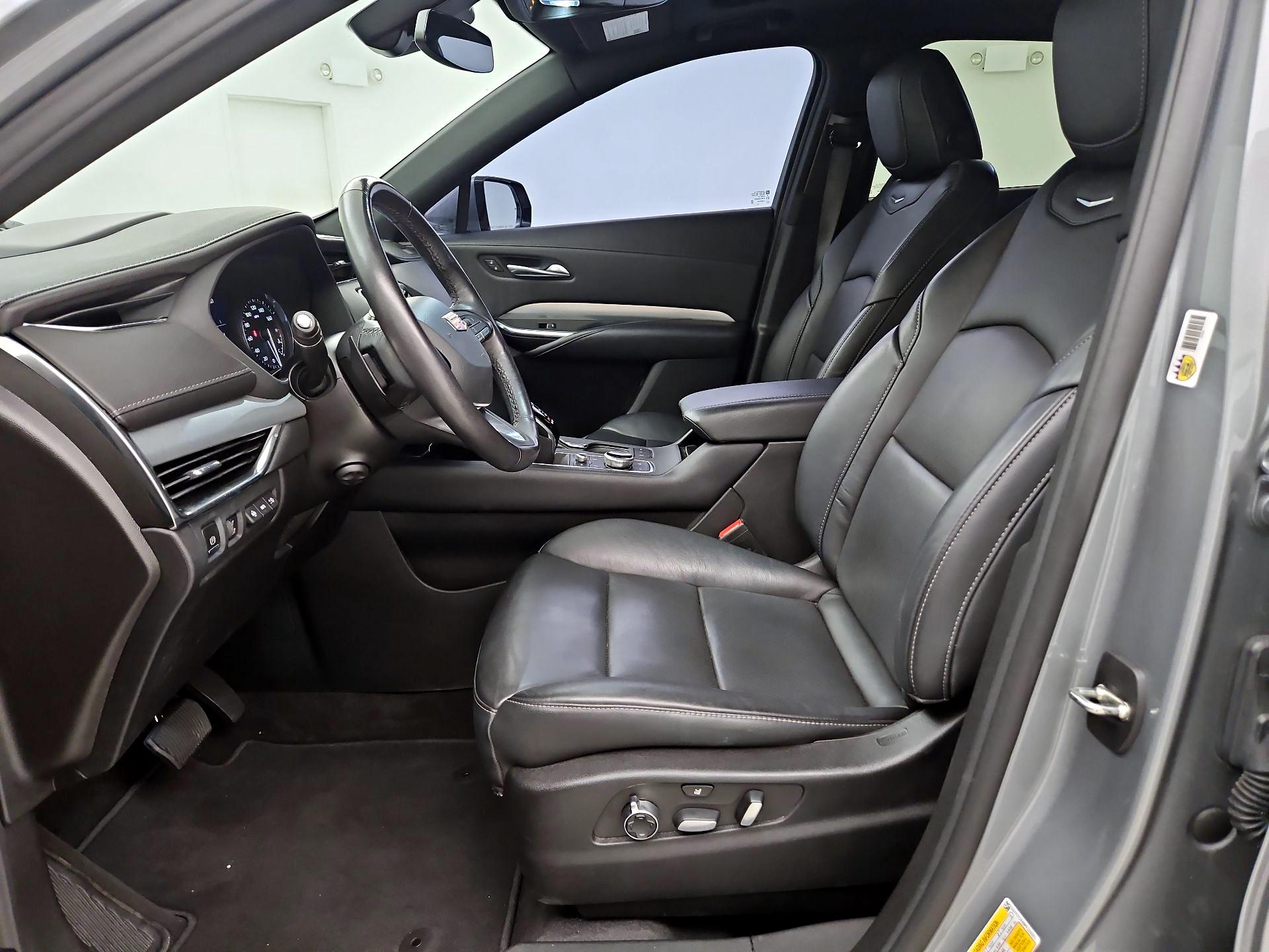 Thumbnail: 2023 Cadillac XT4 - 11
