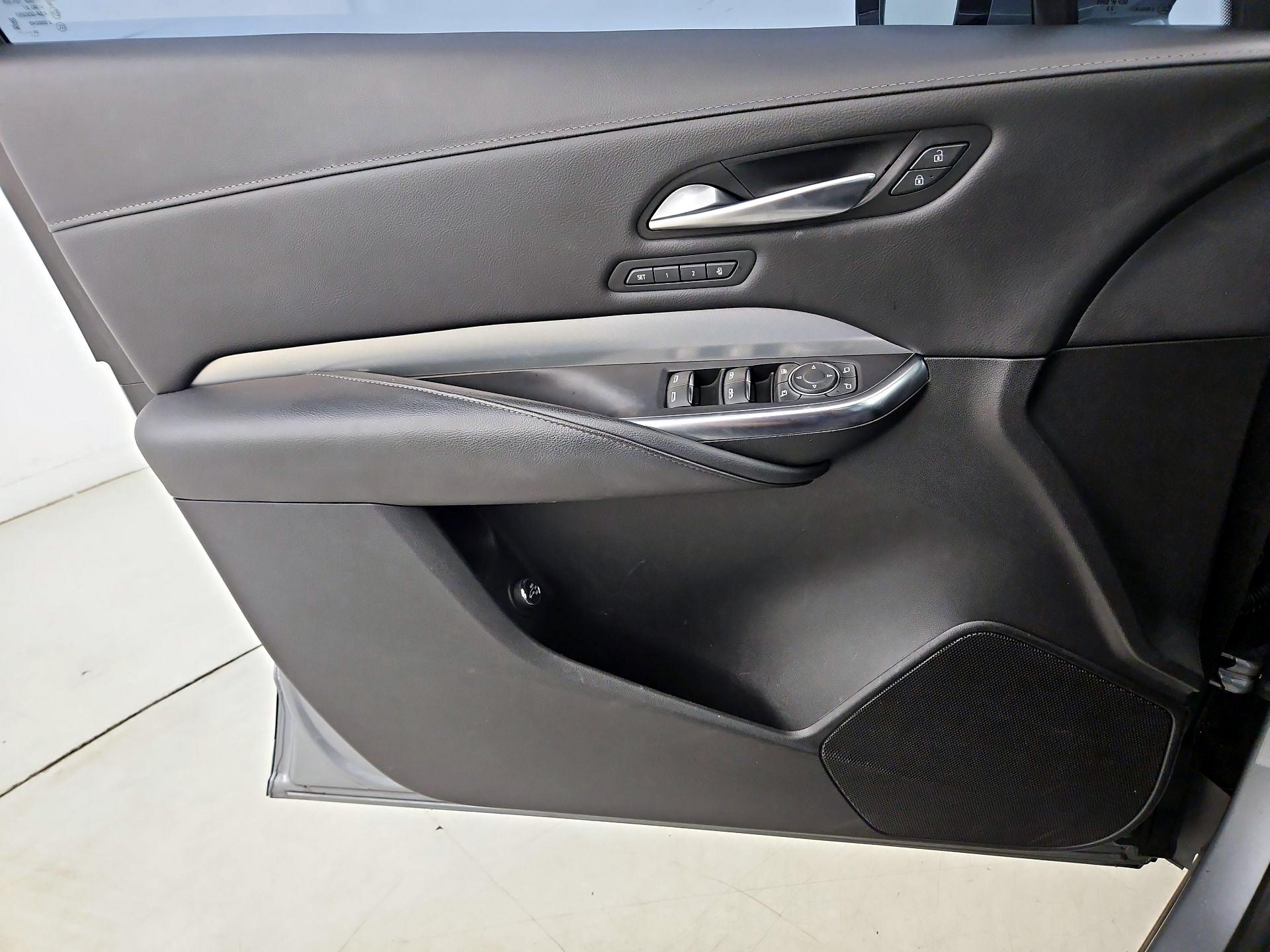 Thumbnail: 2023 Cadillac XT4 - 12