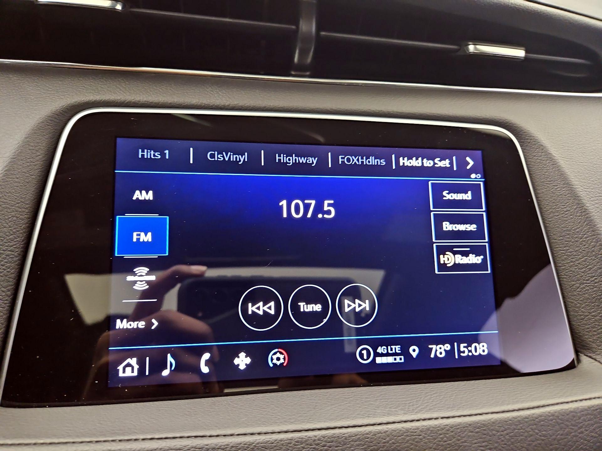 Thumbnail: 2023 Cadillac XT4 - 15