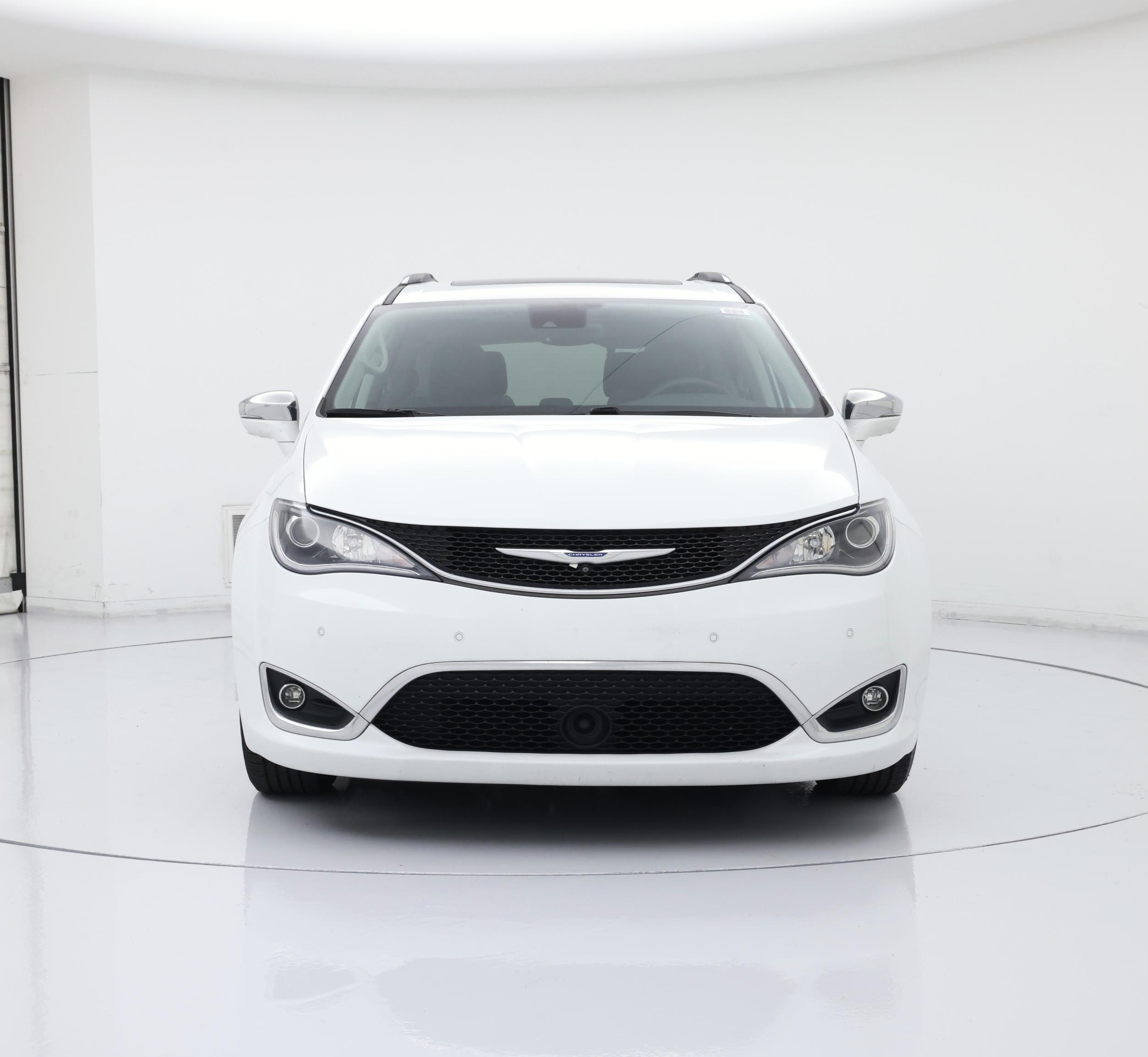 Thumbnail: 2018 Chrysler Pacifica - 5