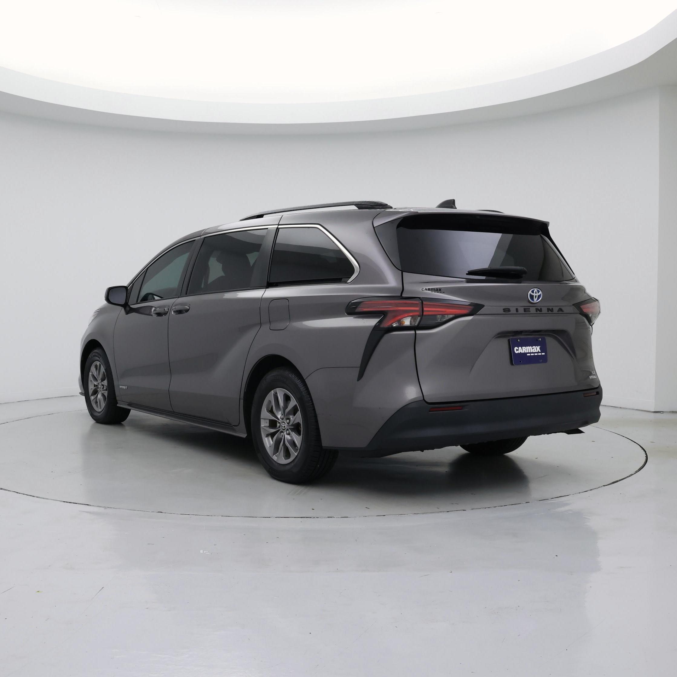 Thumbnail: 2021 Toyota Sienna - 2