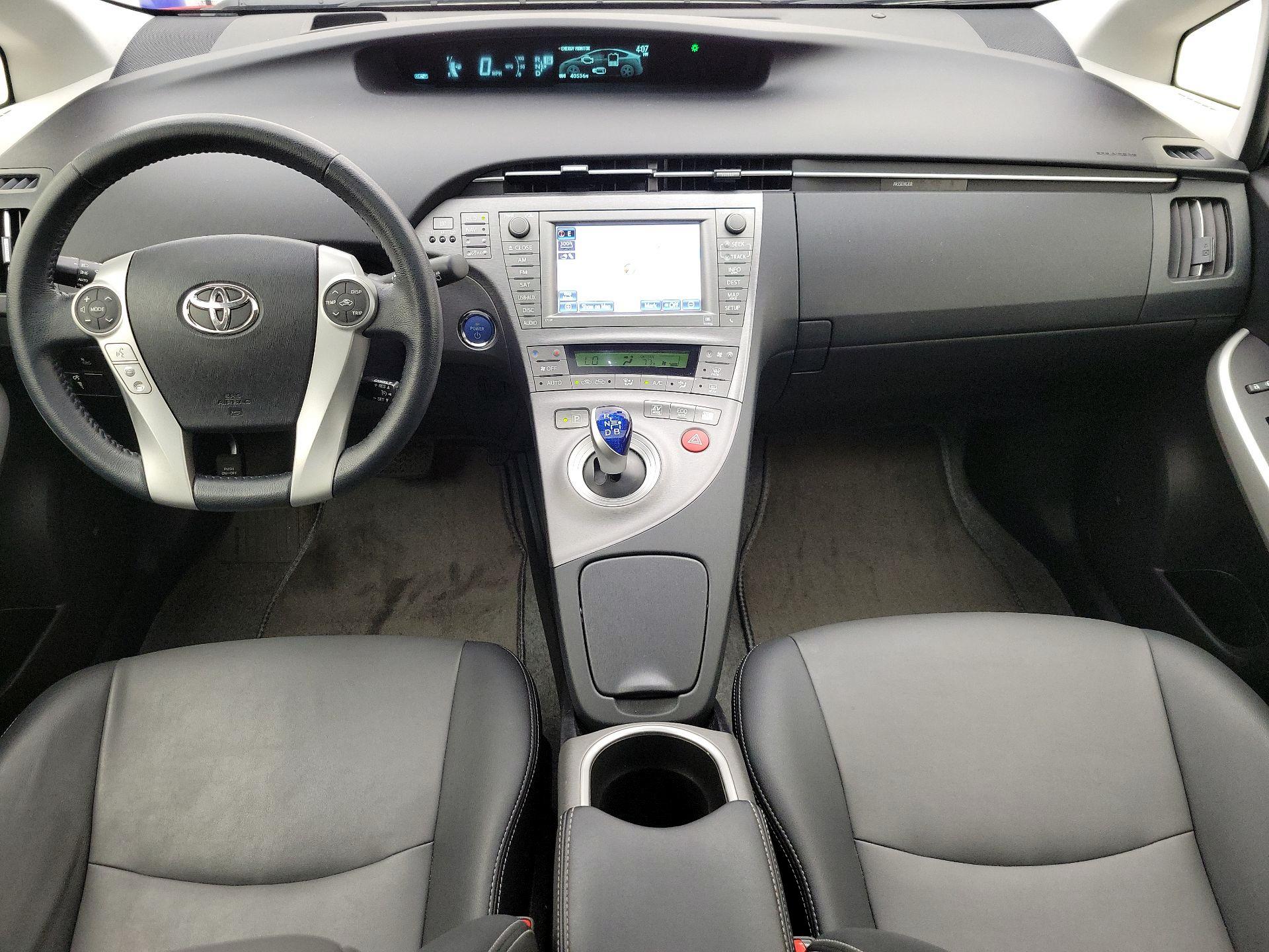 Thumbnail: 2014 Toyota Prius - 9