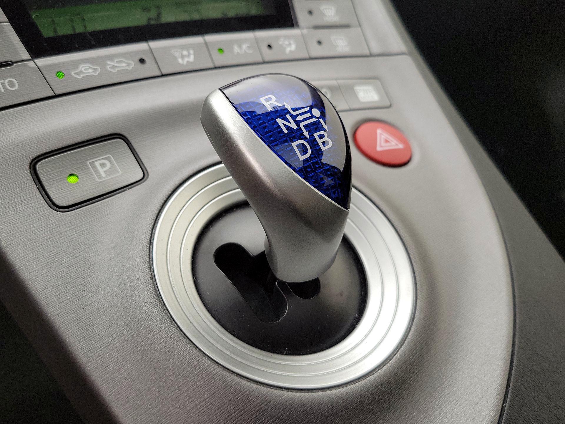 Thumbnail: 2014 Toyota Prius - 18