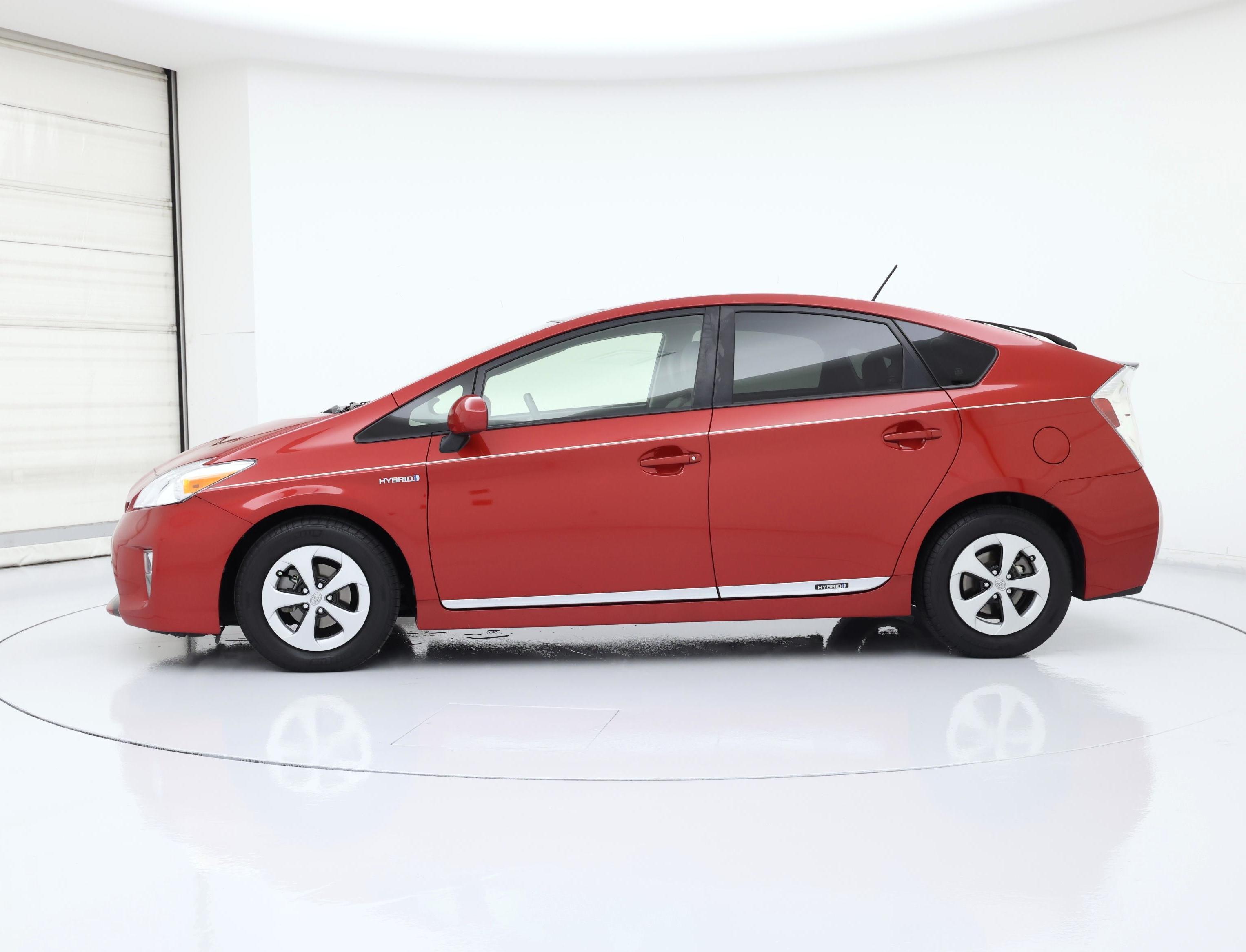 Thumbnail: 2014 Toyota Prius - 3