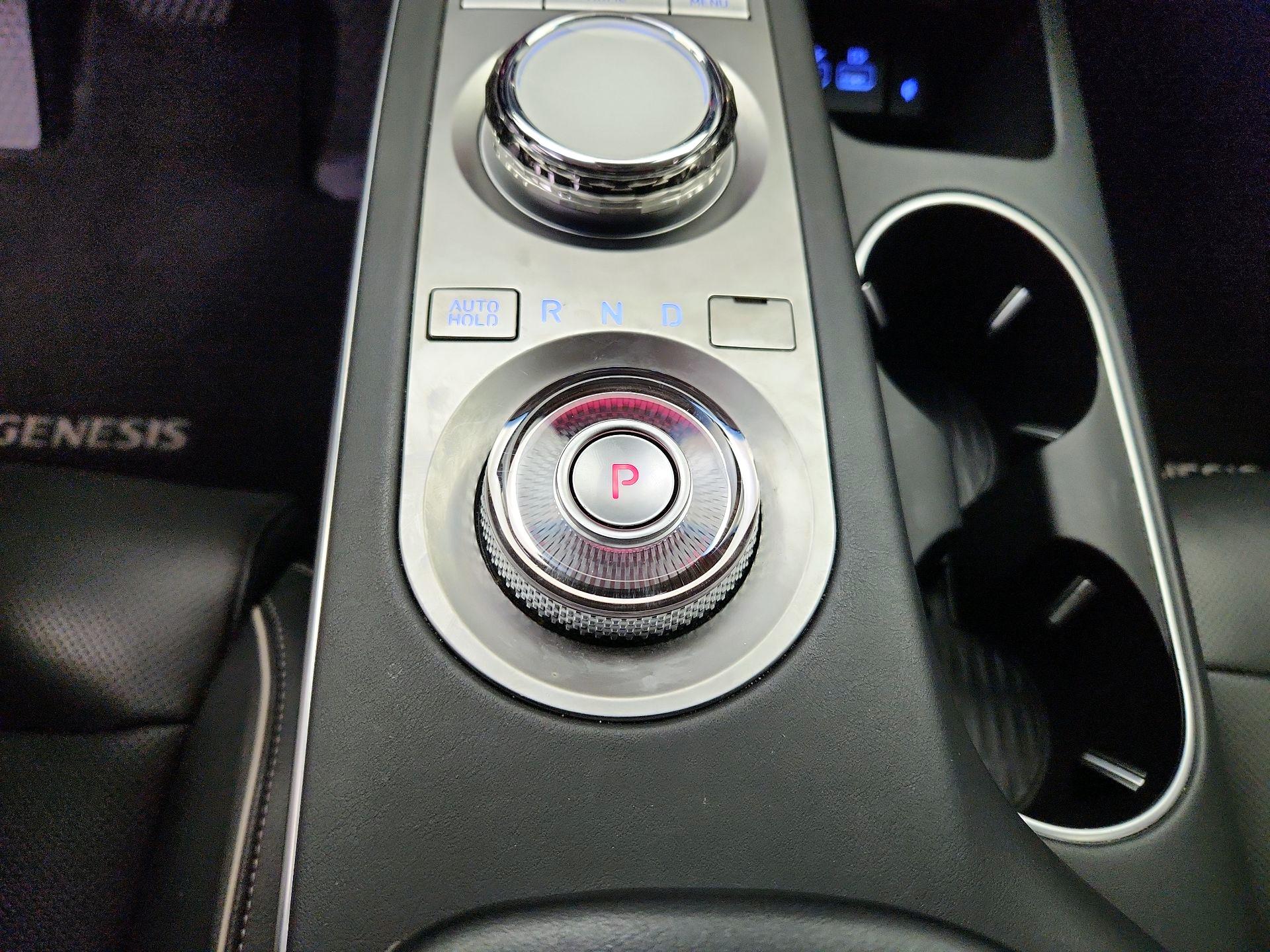 Thumbnail: 2024 Genesis GV70 - 18