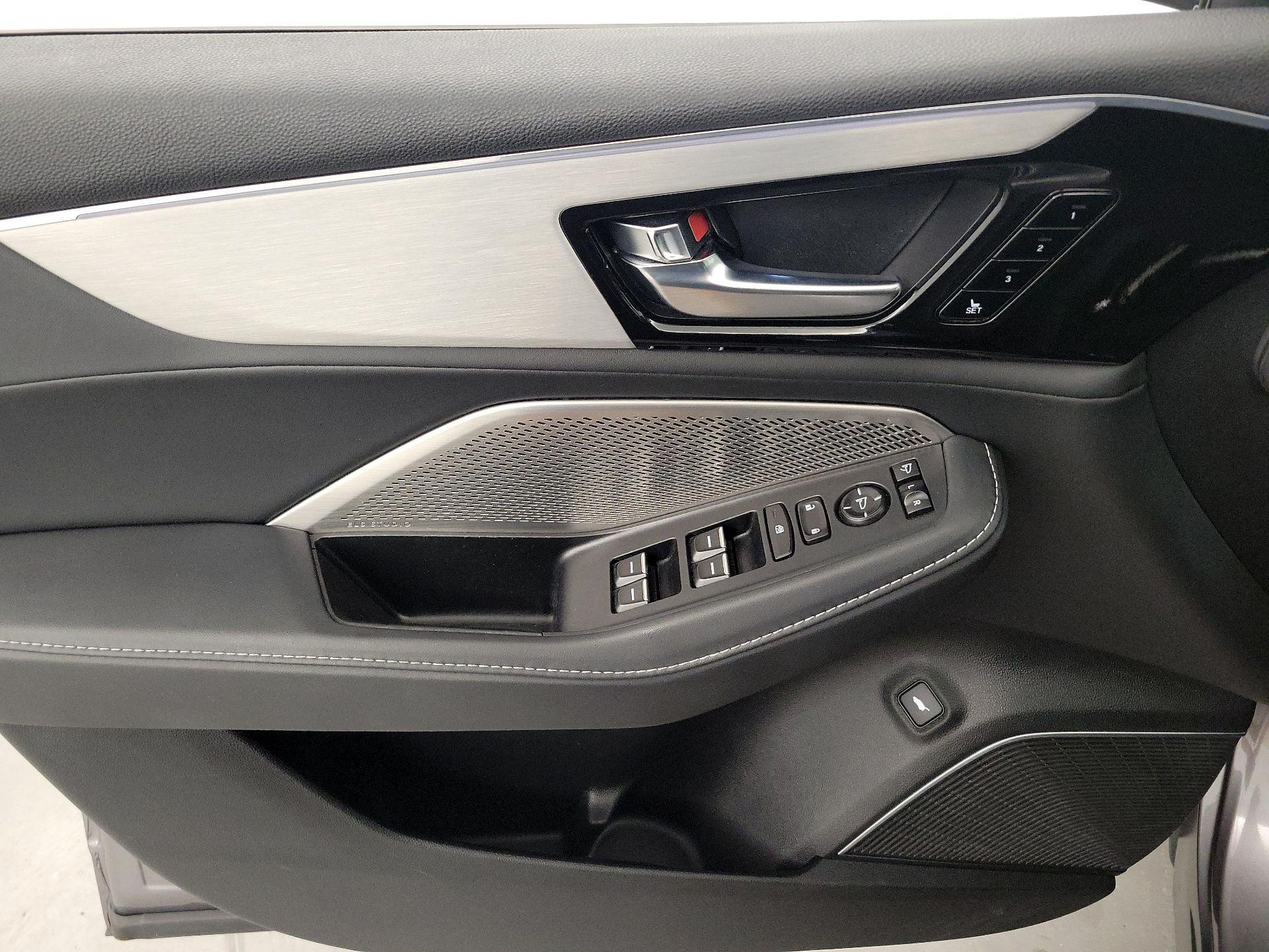 Thumbnail: 2023 Acura MDX - 12