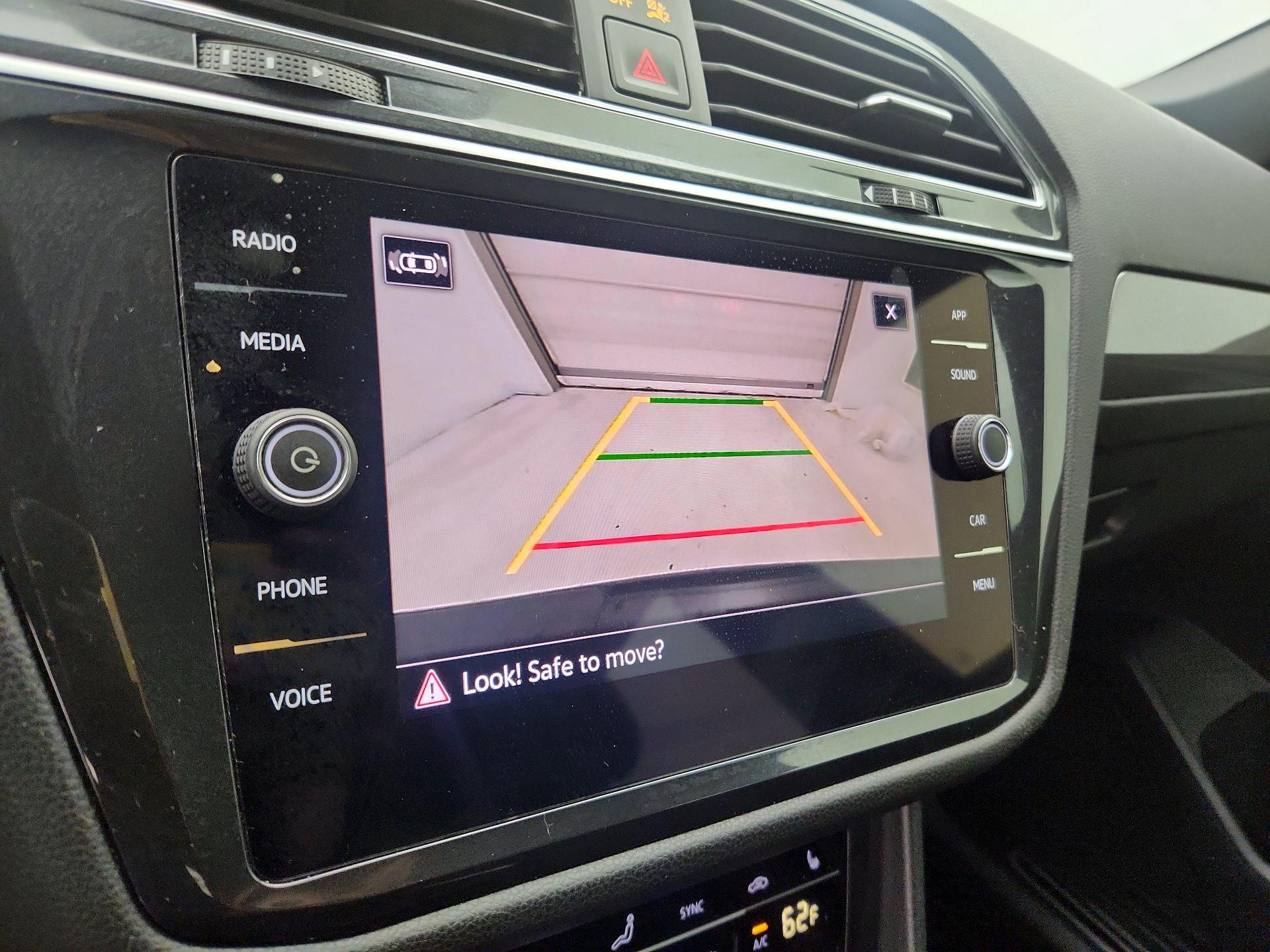 Thumbnail: 2022 Volkswagen Tiguan - 14