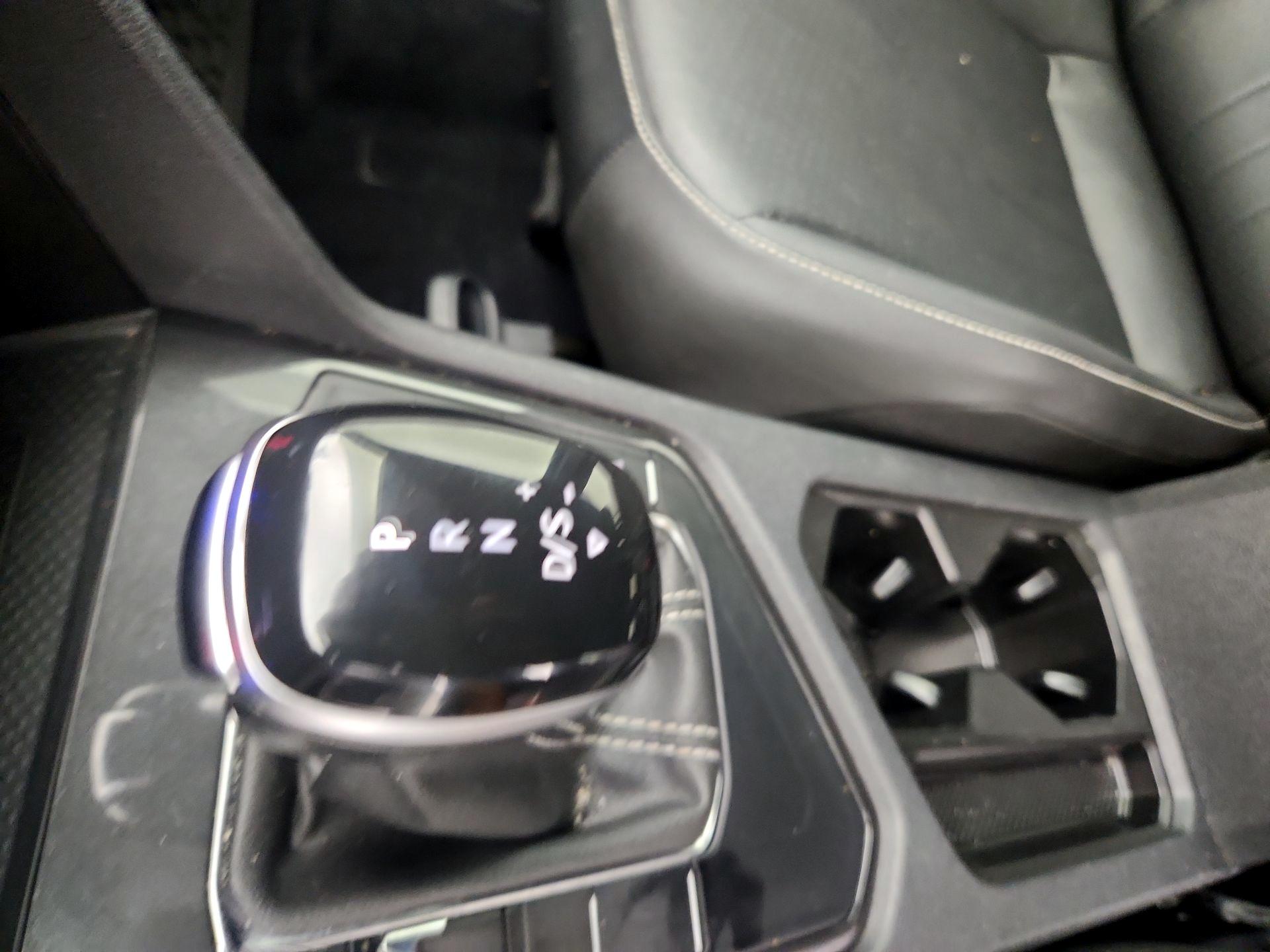 Thumbnail: 2022 Volkswagen Tiguan - 17