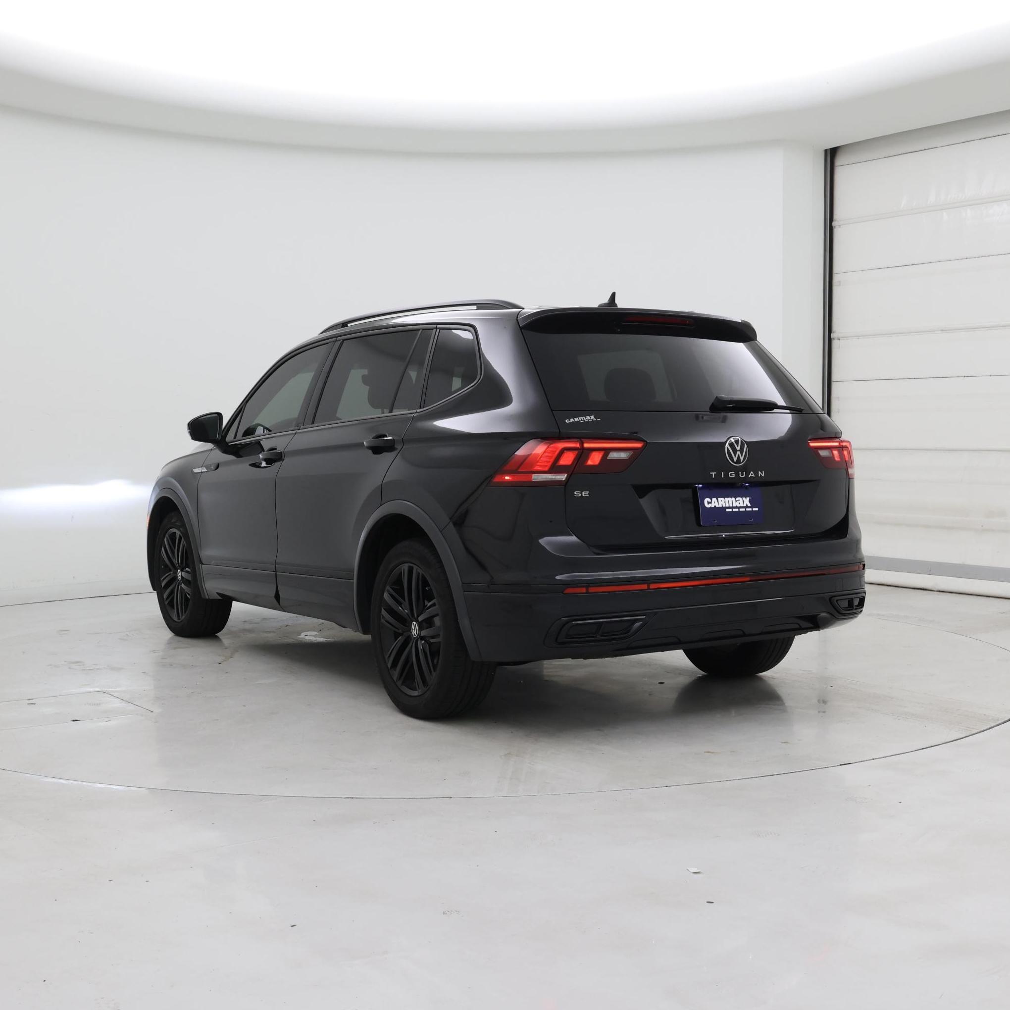 Thumbnail: 2022 Volkswagen Tiguan - 2