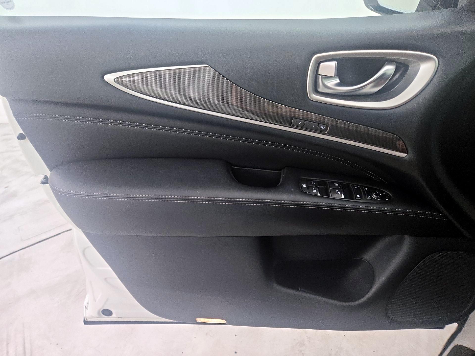 Thumbnail: 2018 INFINITI QX60 - 12