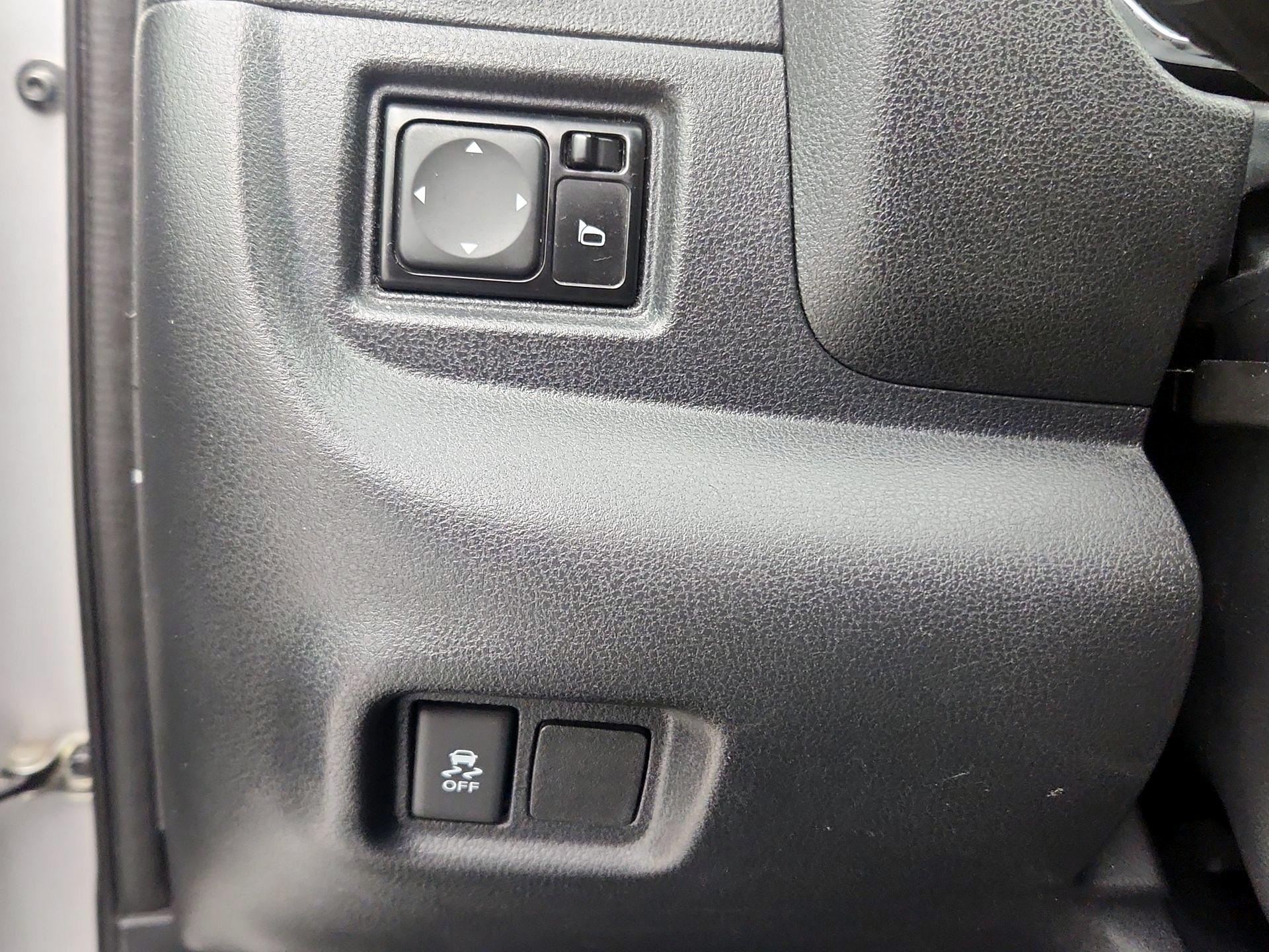 Thumbnail: 2018 Nissan Versa - 13