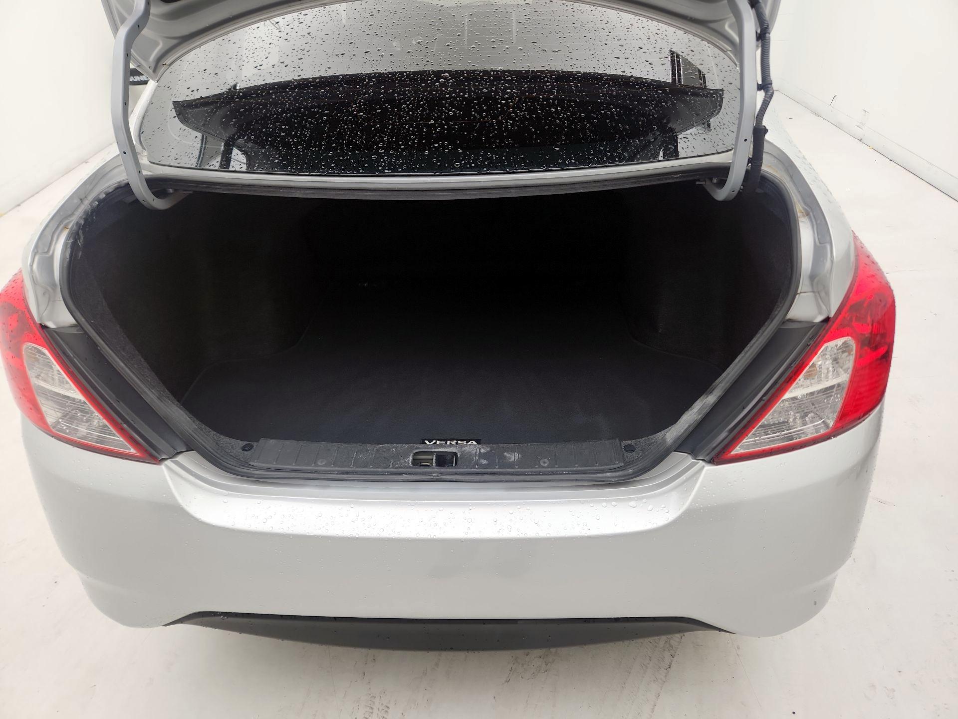 Thumbnail: 2018 Nissan Versa - 20