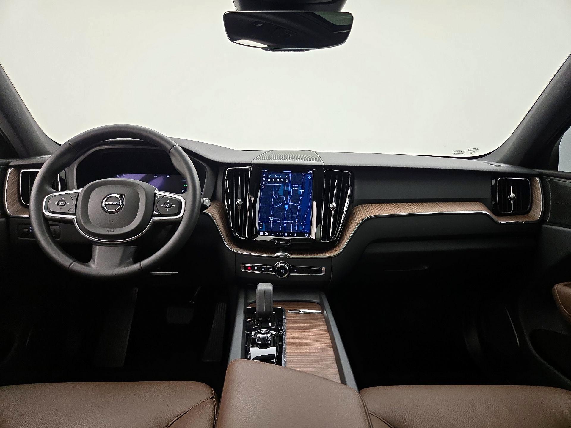 Thumbnail: 2022 Volvo XC60 - 9