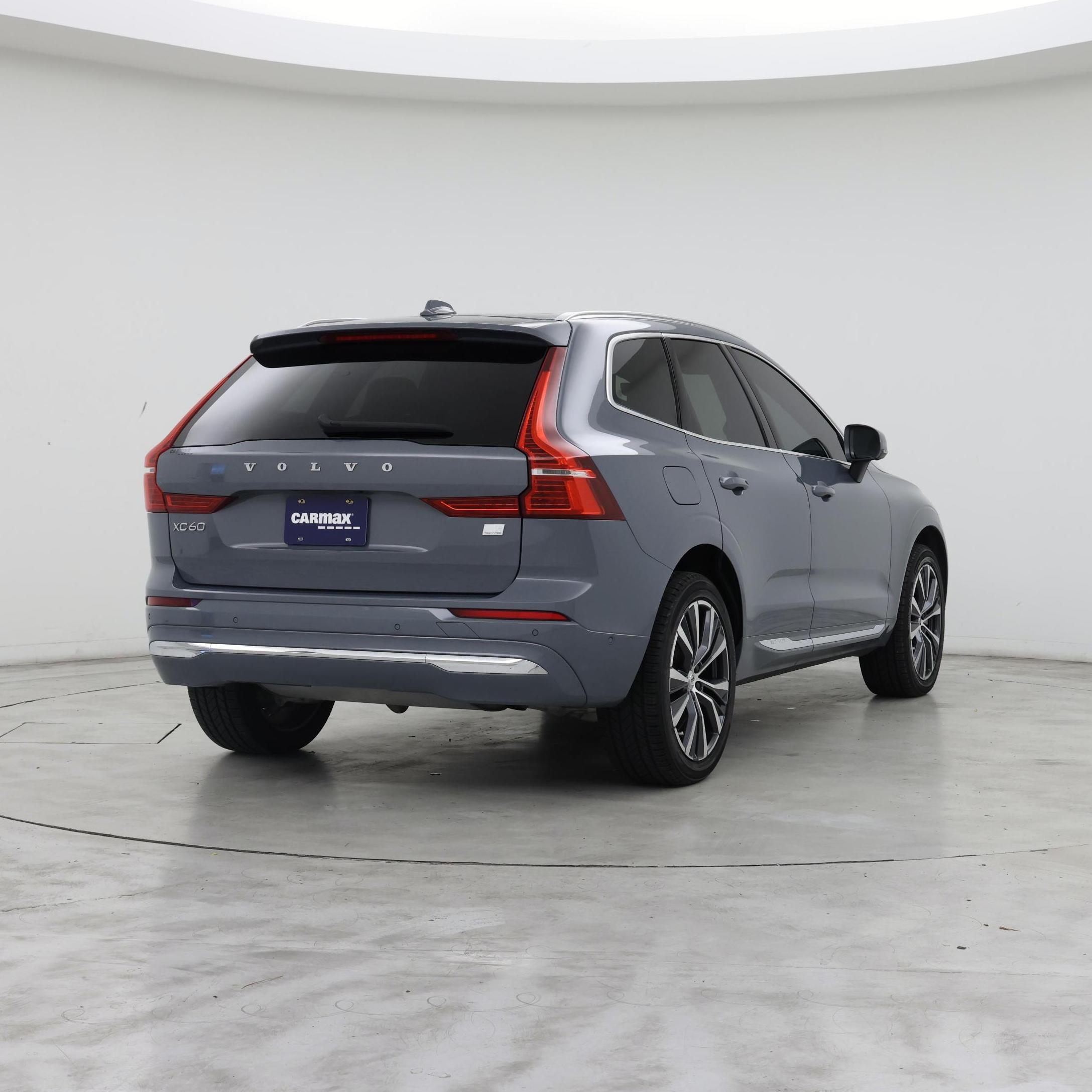 Thumbnail: 2022 Volvo XC60 - 8