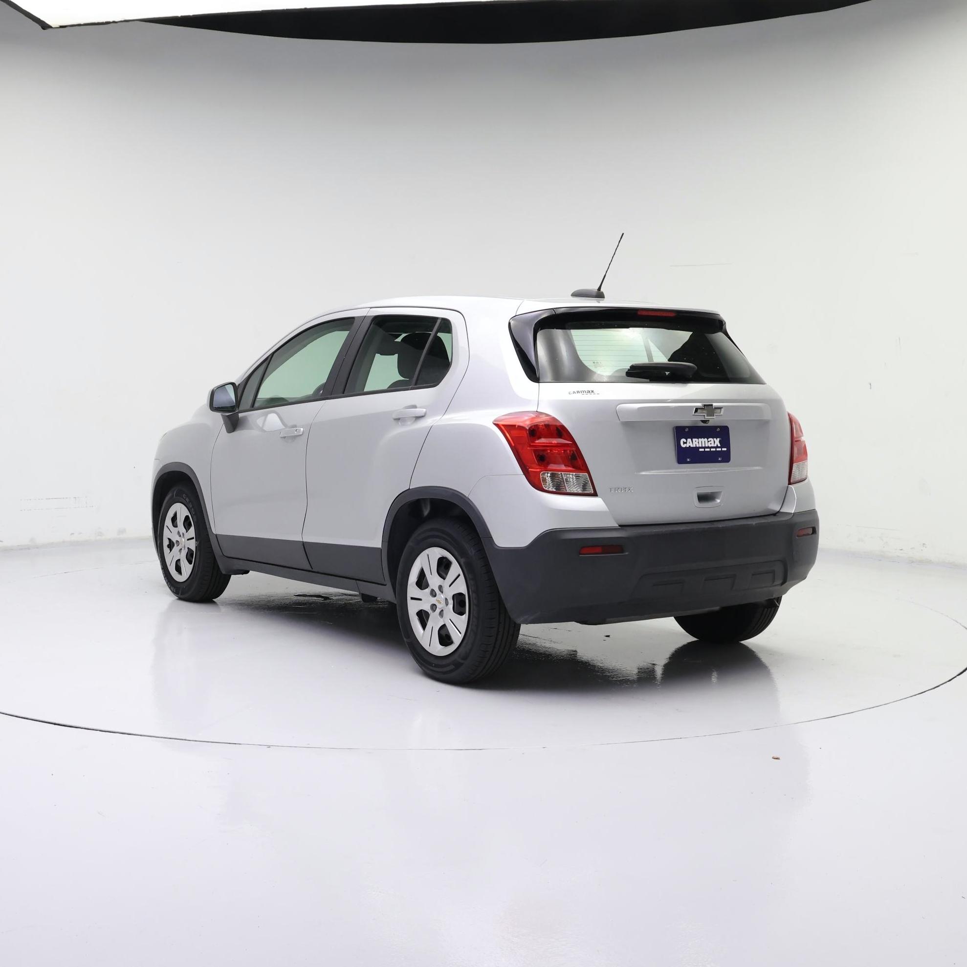 Thumbnail: 2016 Chevrolet Trax - 2