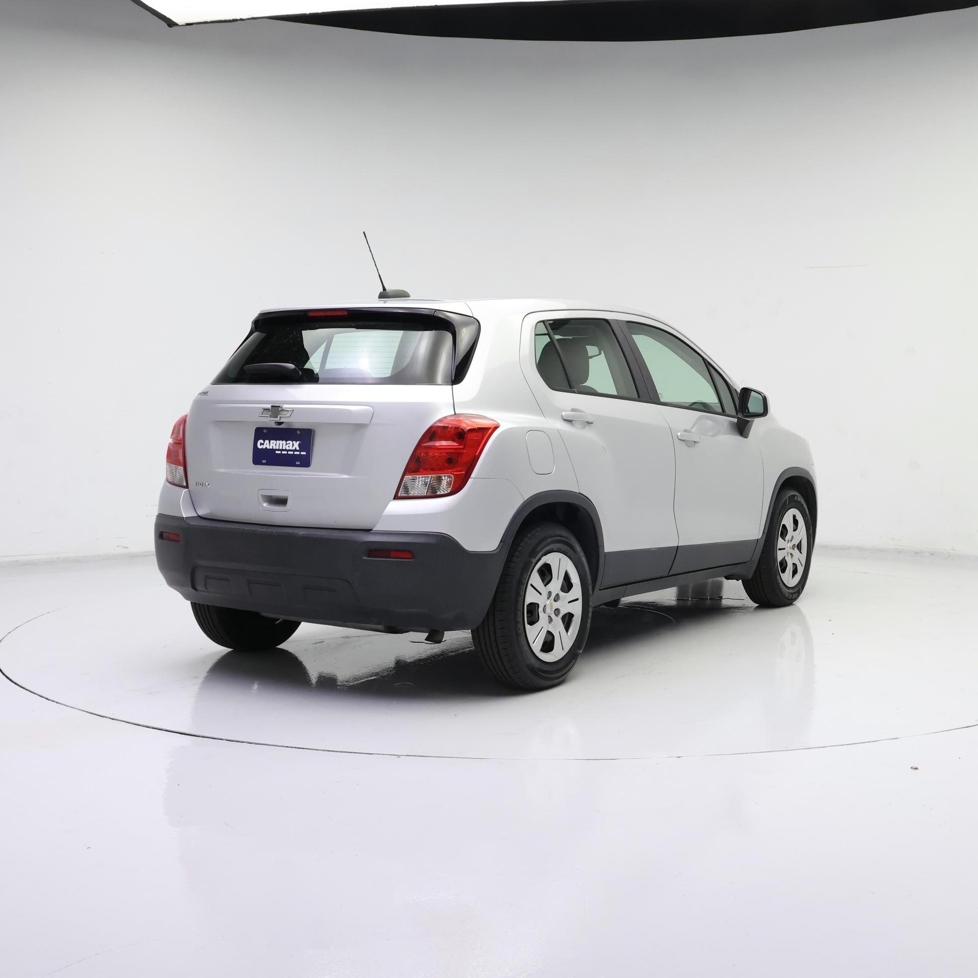 Thumbnail: 2016 Chevrolet Trax - 8