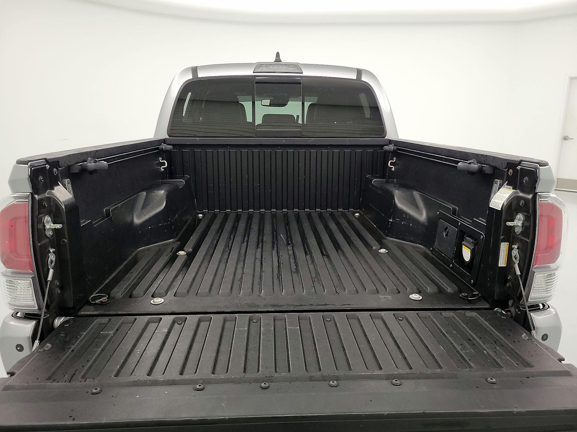 Thumbnail: 2021 Toyota Tacoma - 20