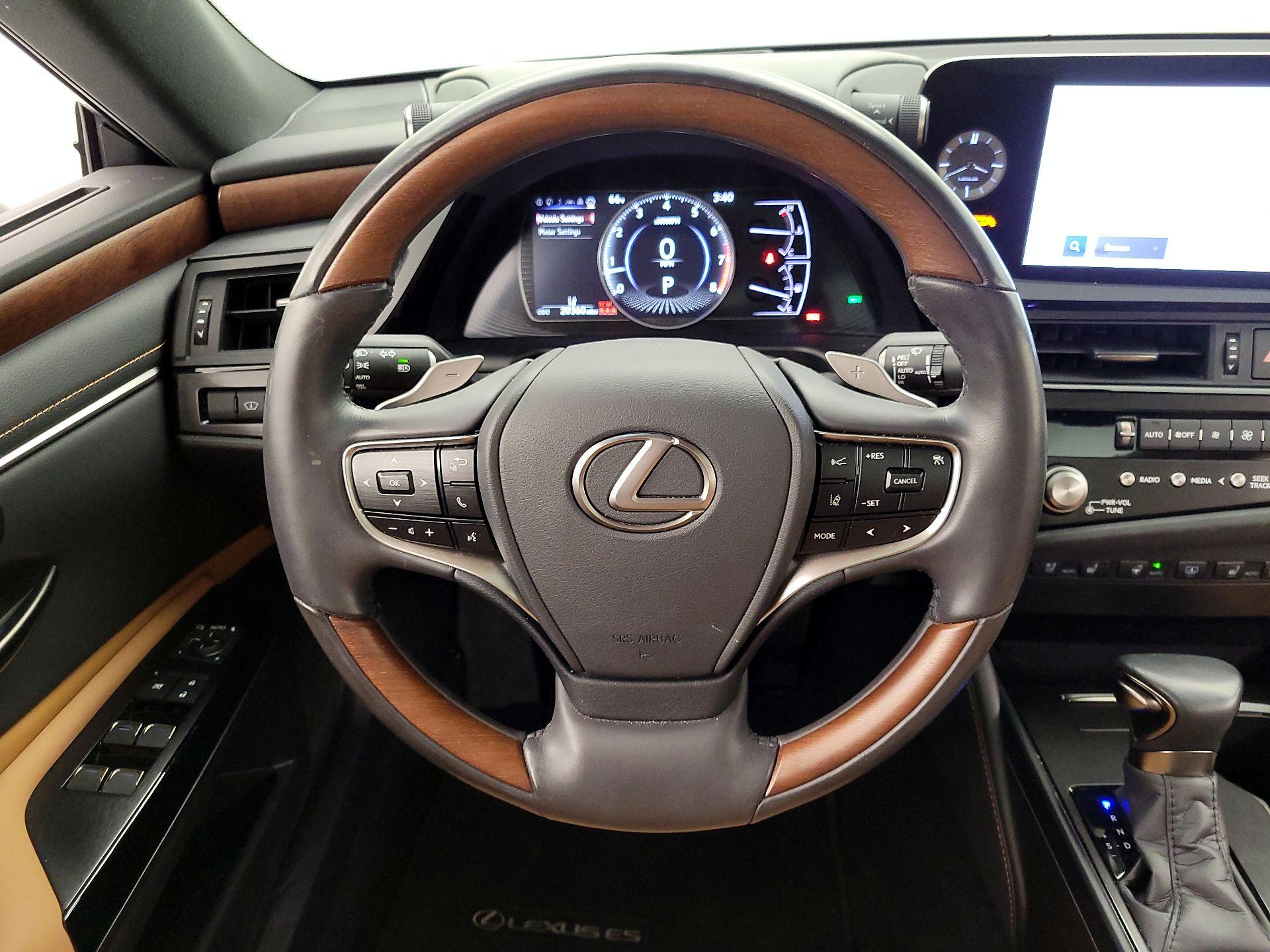 Thumbnail: 2024 Lexus ES - 10