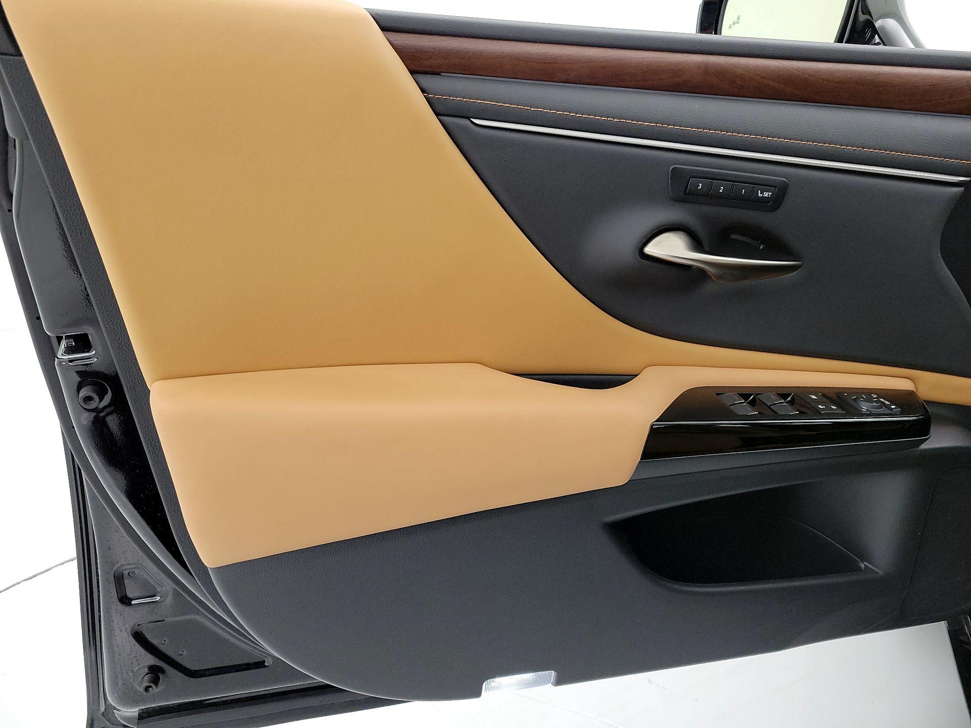 Thumbnail: 2024 Lexus ES - 12