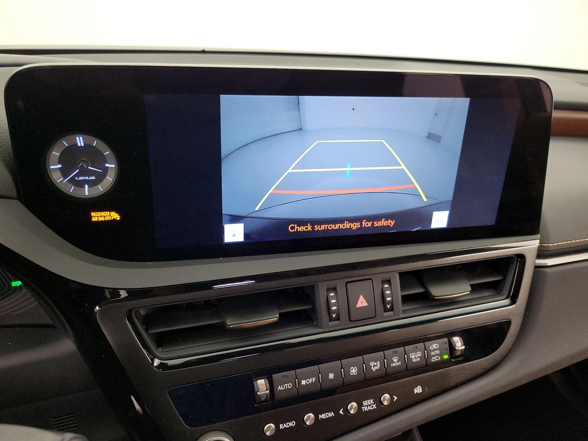 Thumbnail: 2024 Lexus ES - 14