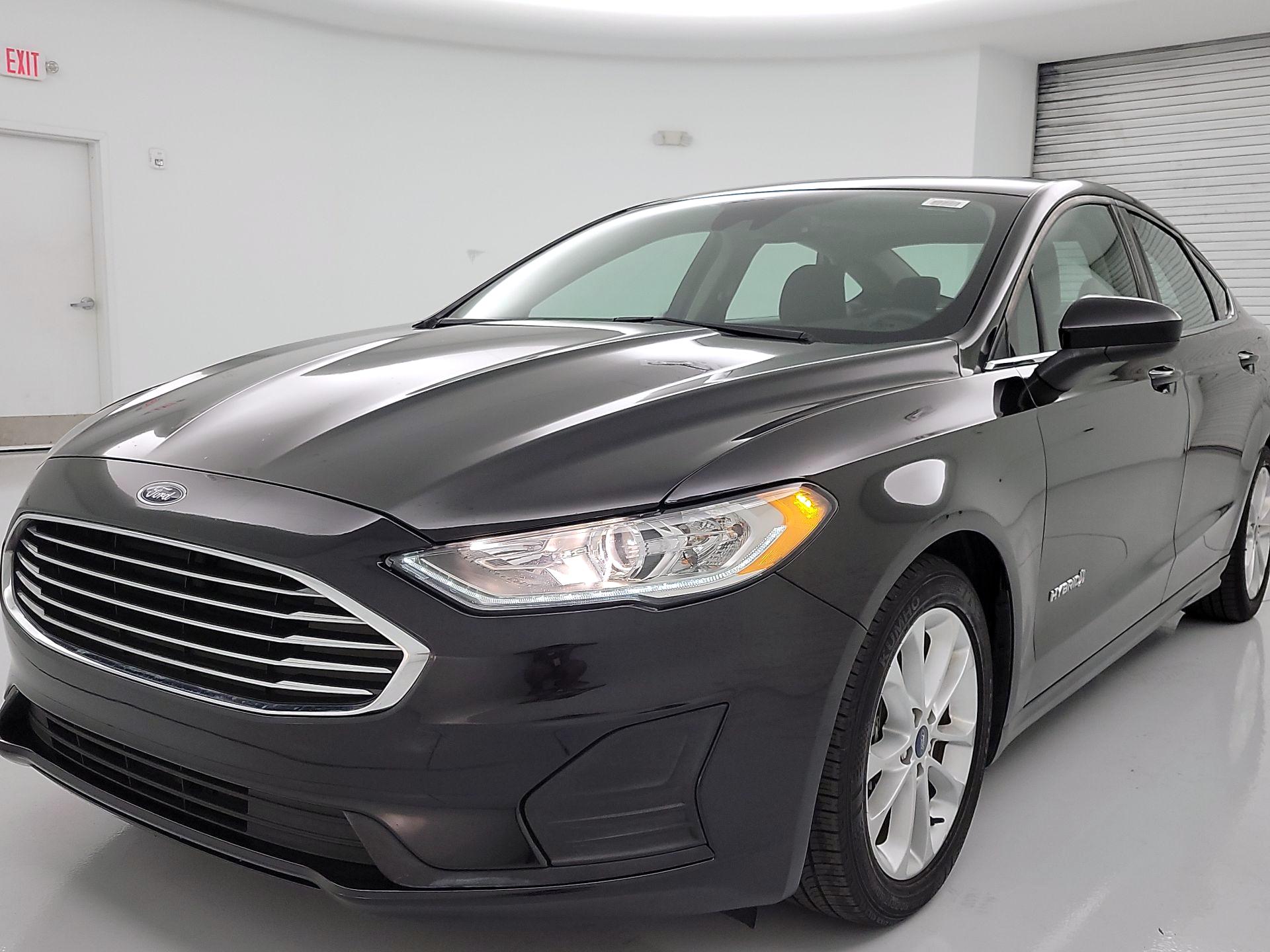Thumbnail: 2019 Ford Fusion - 3