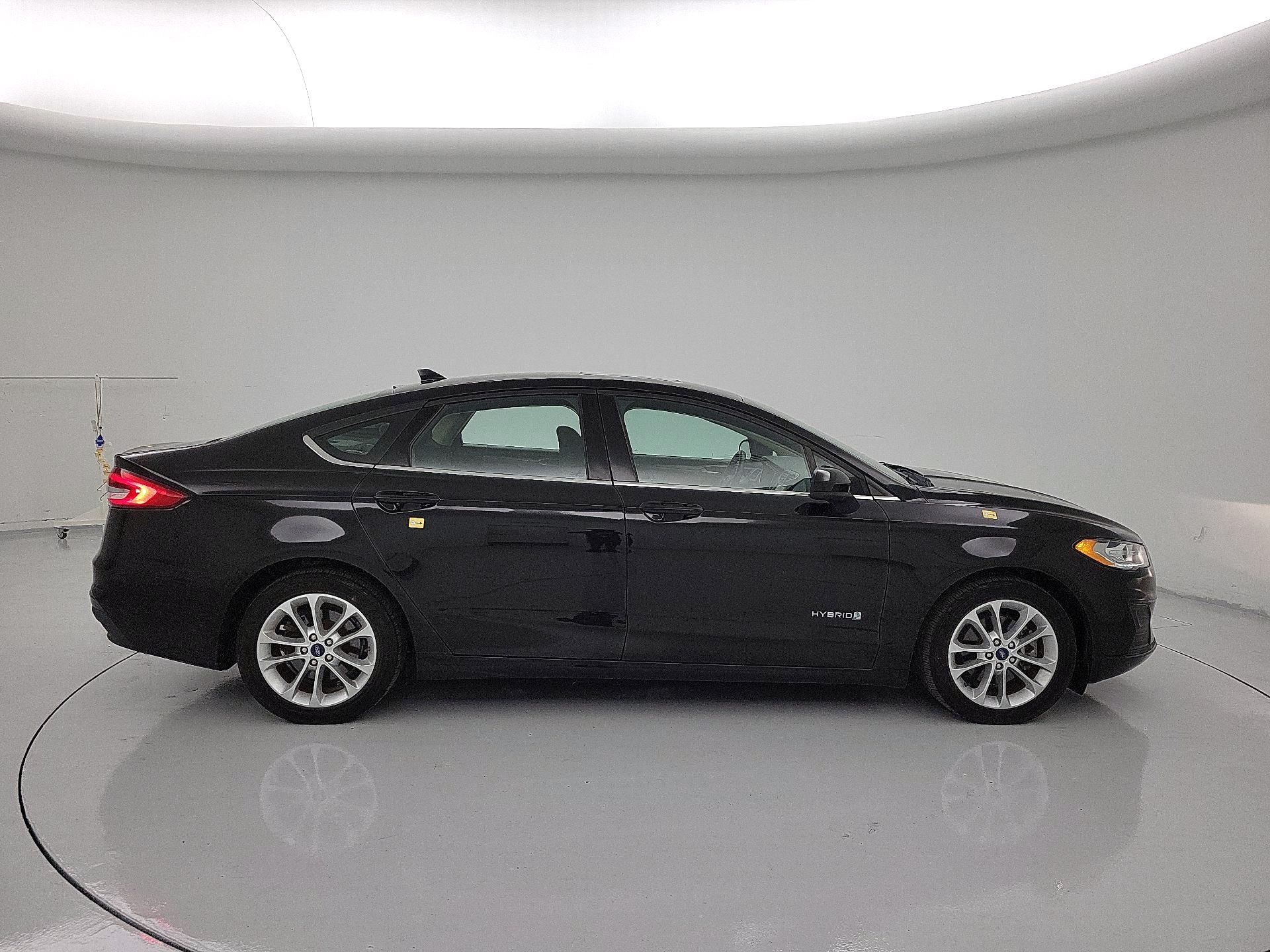 Thumbnail: 2019 Ford Fusion - 4