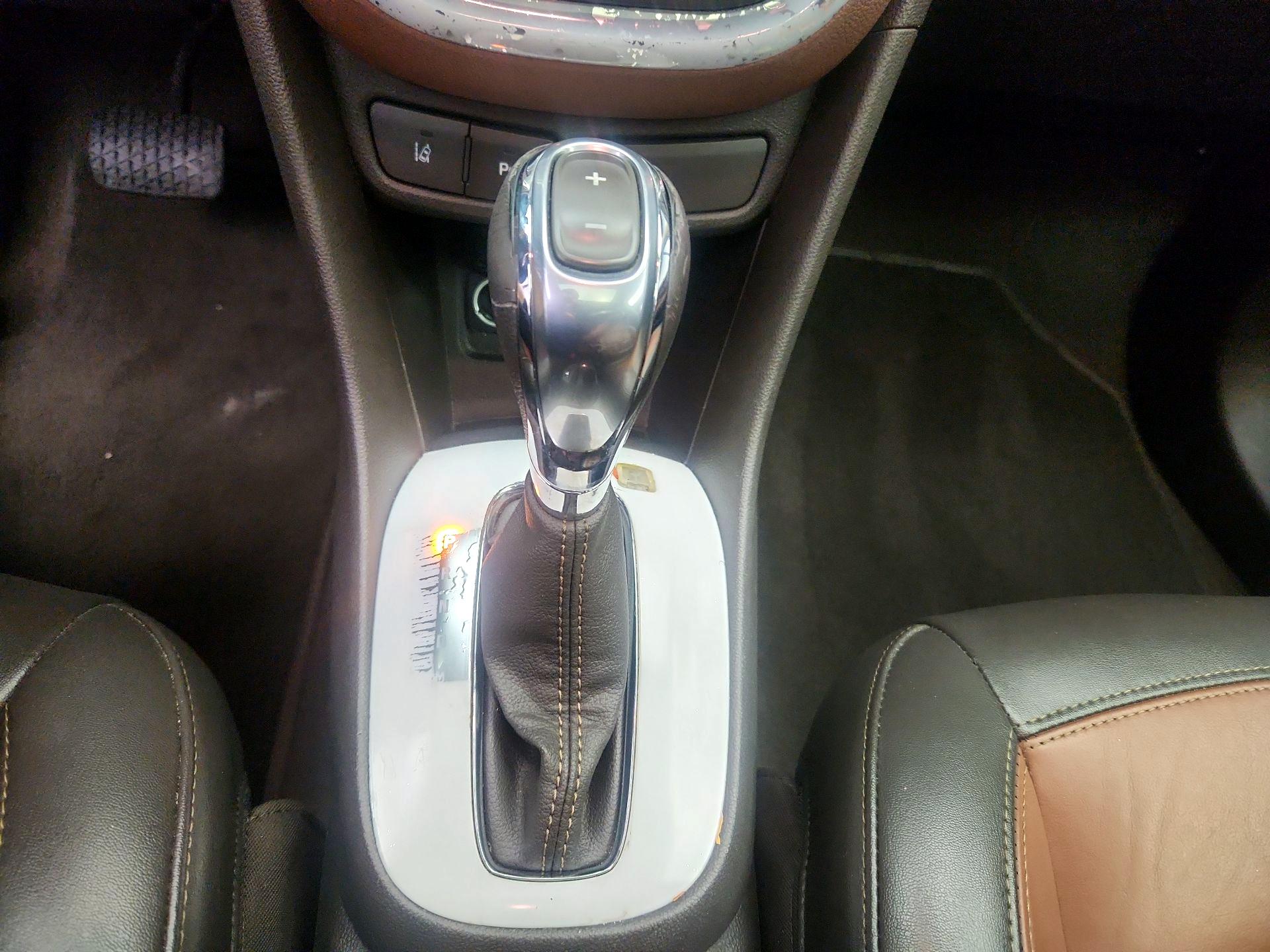 Thumbnail: 2015 Buick Encore - 18