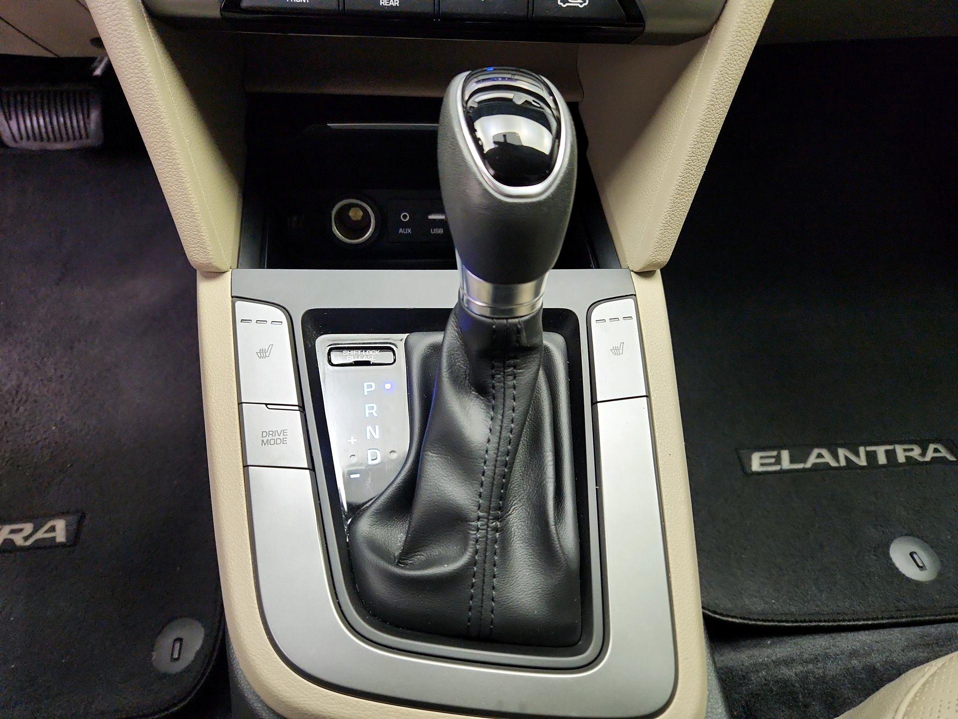 Thumbnail: 2017 Hyundai Elantra - 17