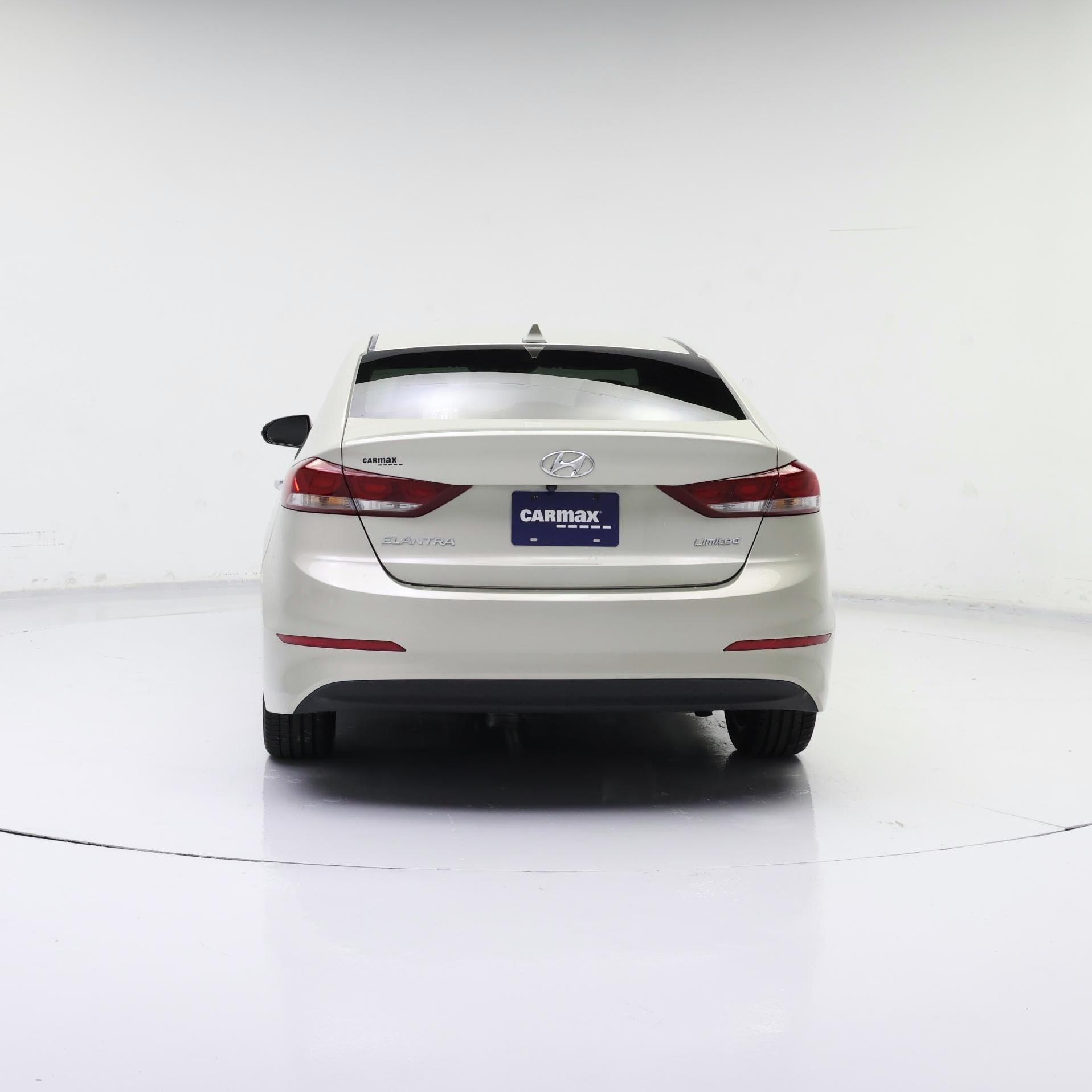 Thumbnail: 2017 Hyundai Elantra - 6