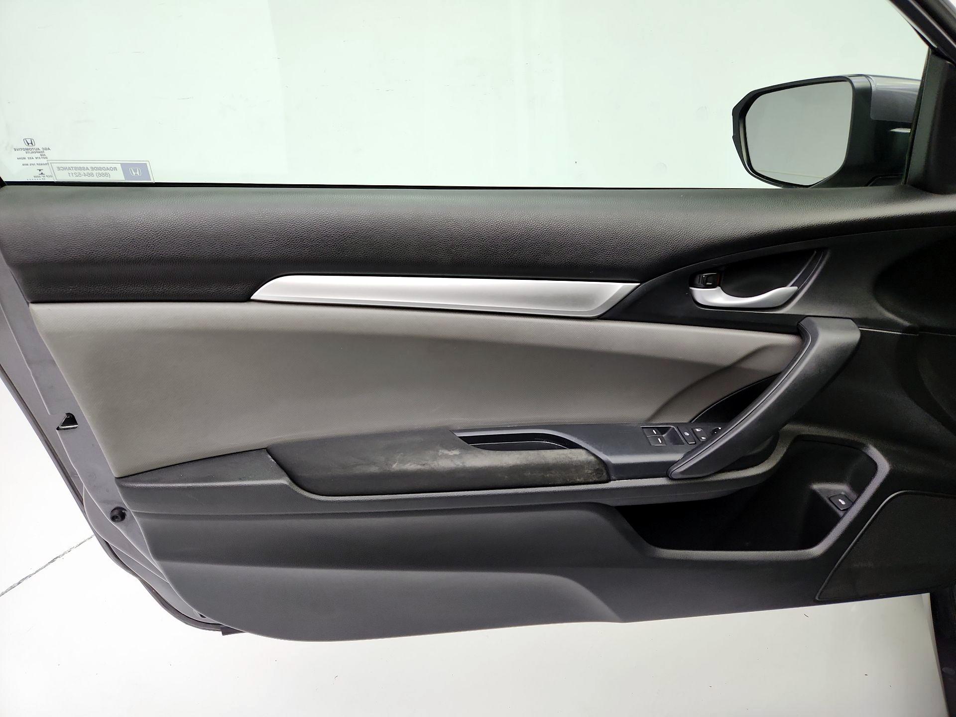 Thumbnail: 2017 Honda Civic - 12