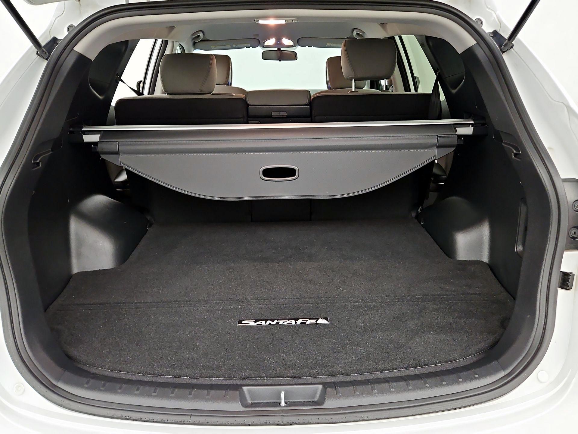 Thumbnail: 2016 Hyundai Santa Fe - 19