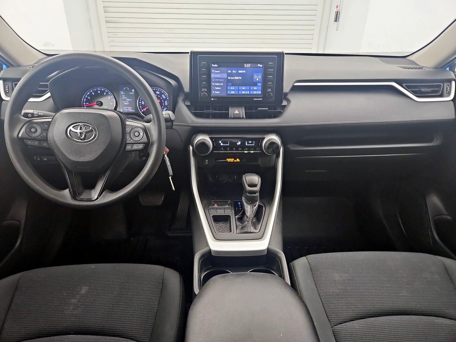 Thumbnail: 2020 Toyota RAV4 - 9