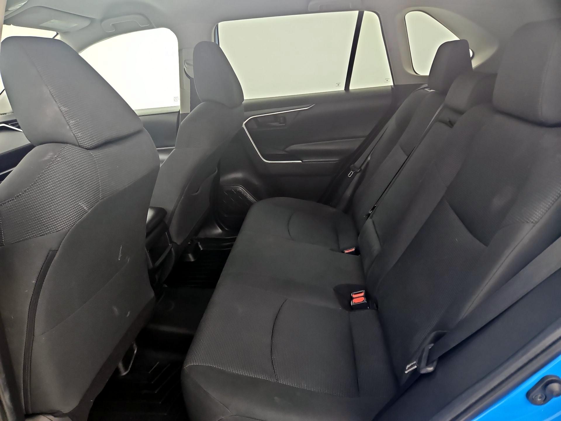 Thumbnail: 2020 Toyota RAV4 - 19