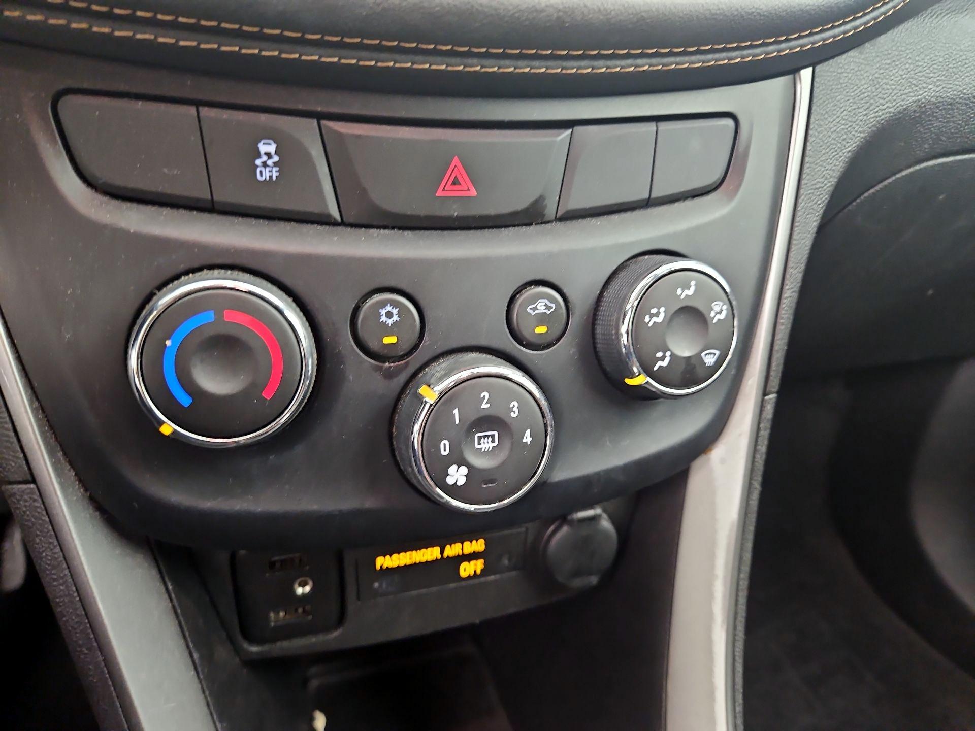Thumbnail: 2020 Chevrolet Trax - 16