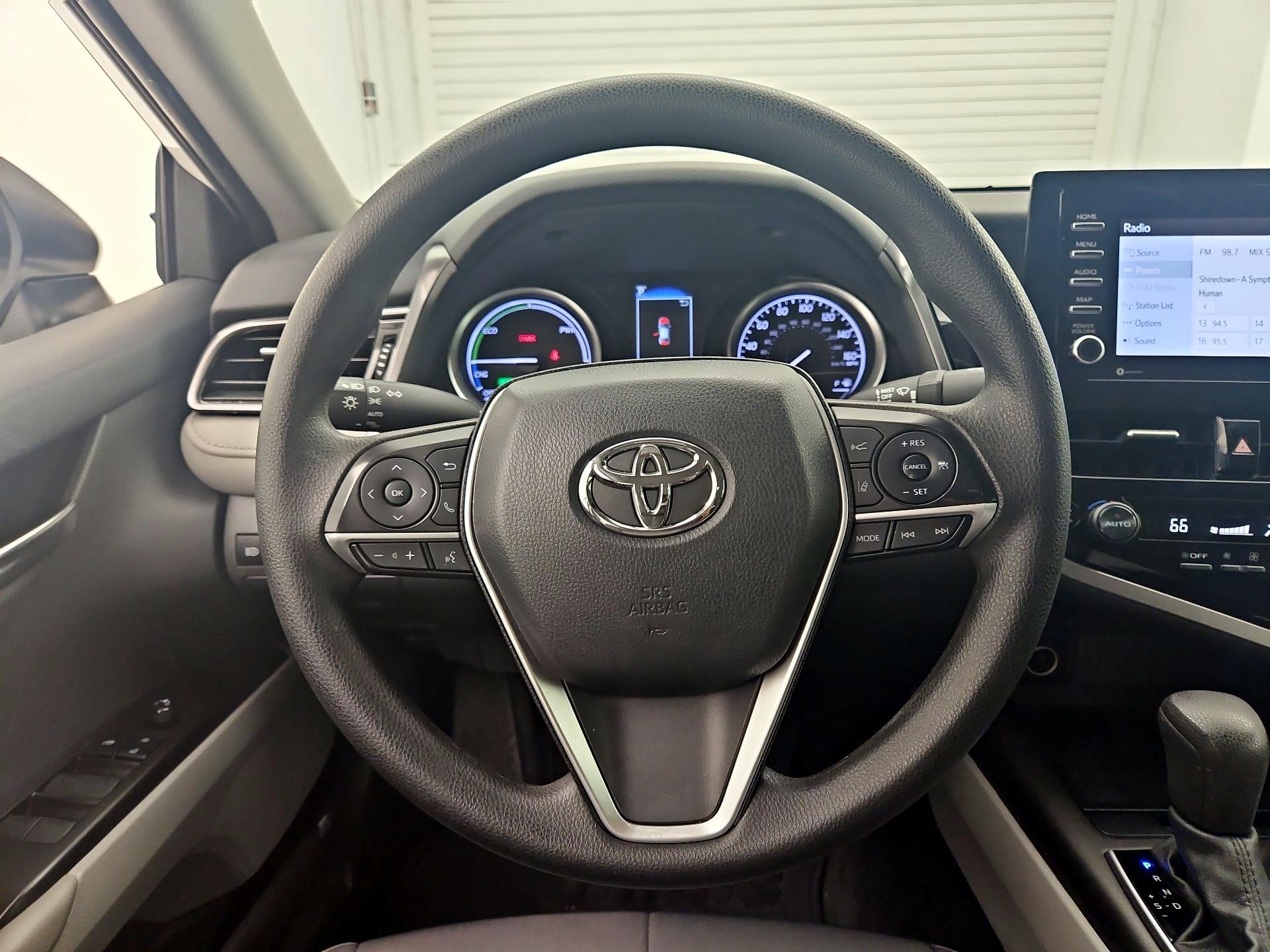 Thumbnail: 2022 Toyota Camry - 10