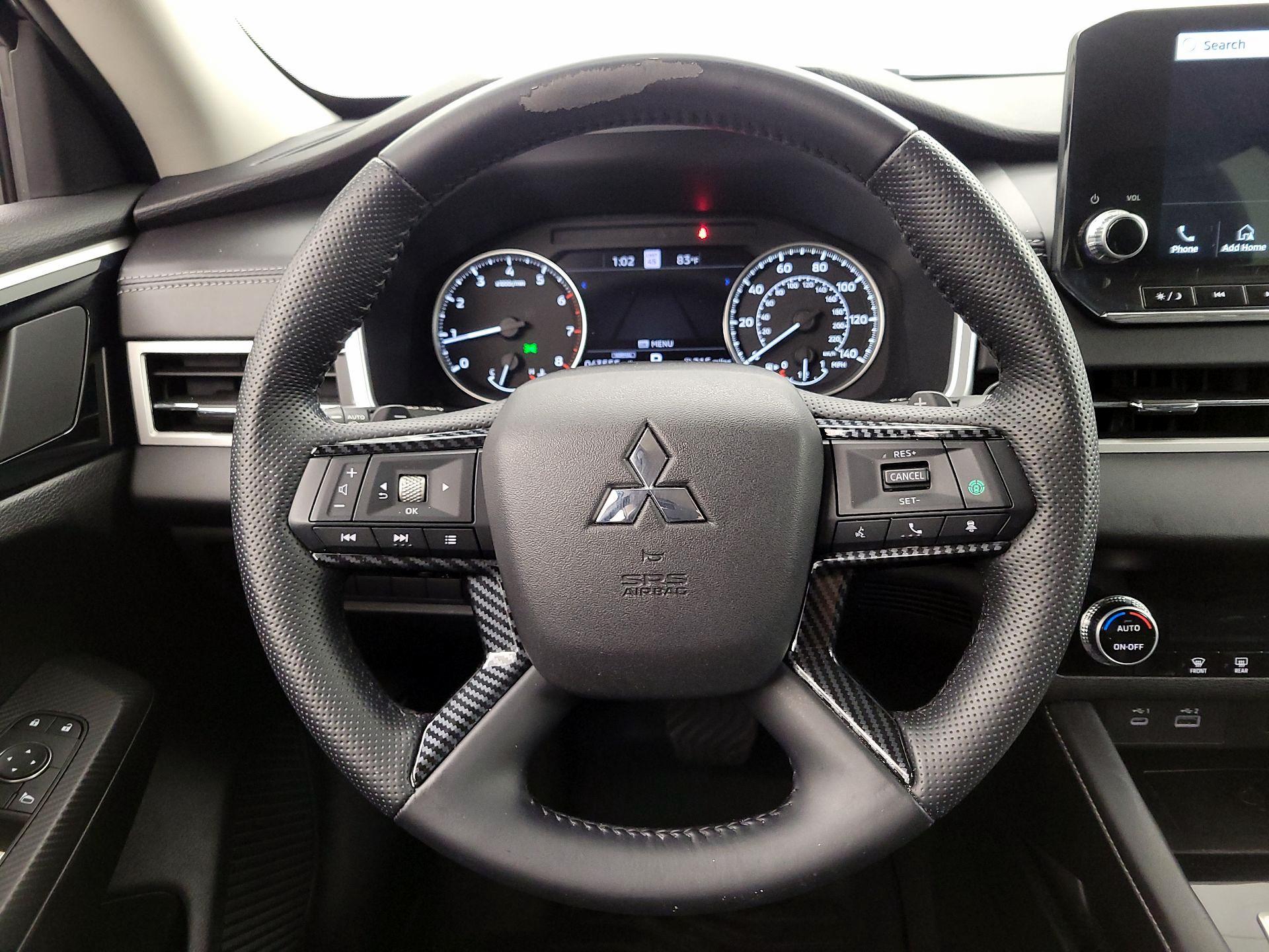 Thumbnail: 2022 Mitsubishi Outlander - 10