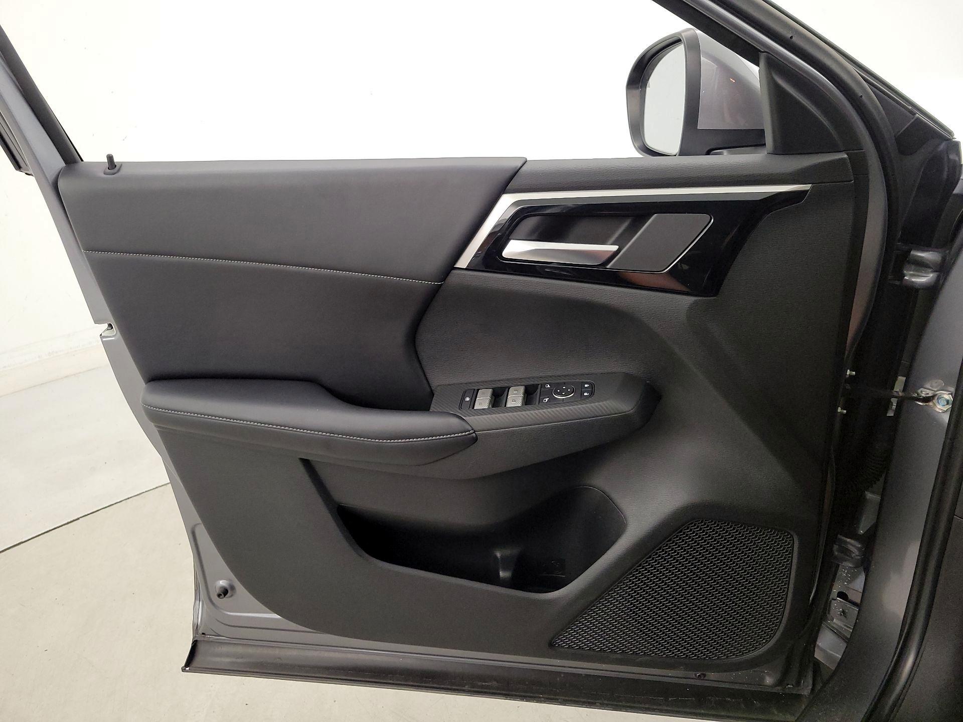 Thumbnail: 2022 Mitsubishi Outlander - 12