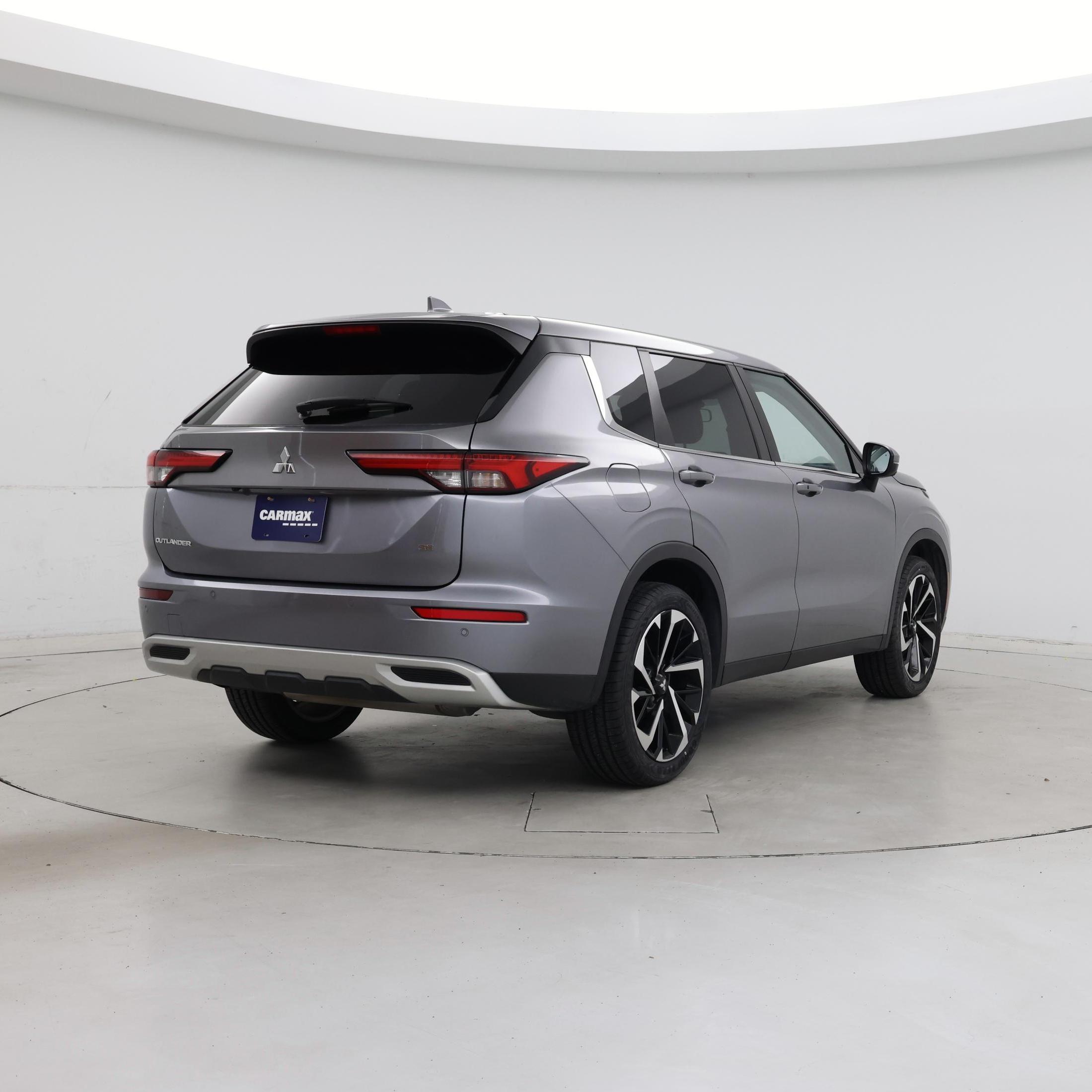 Thumbnail: 2022 Mitsubishi Outlander - 8