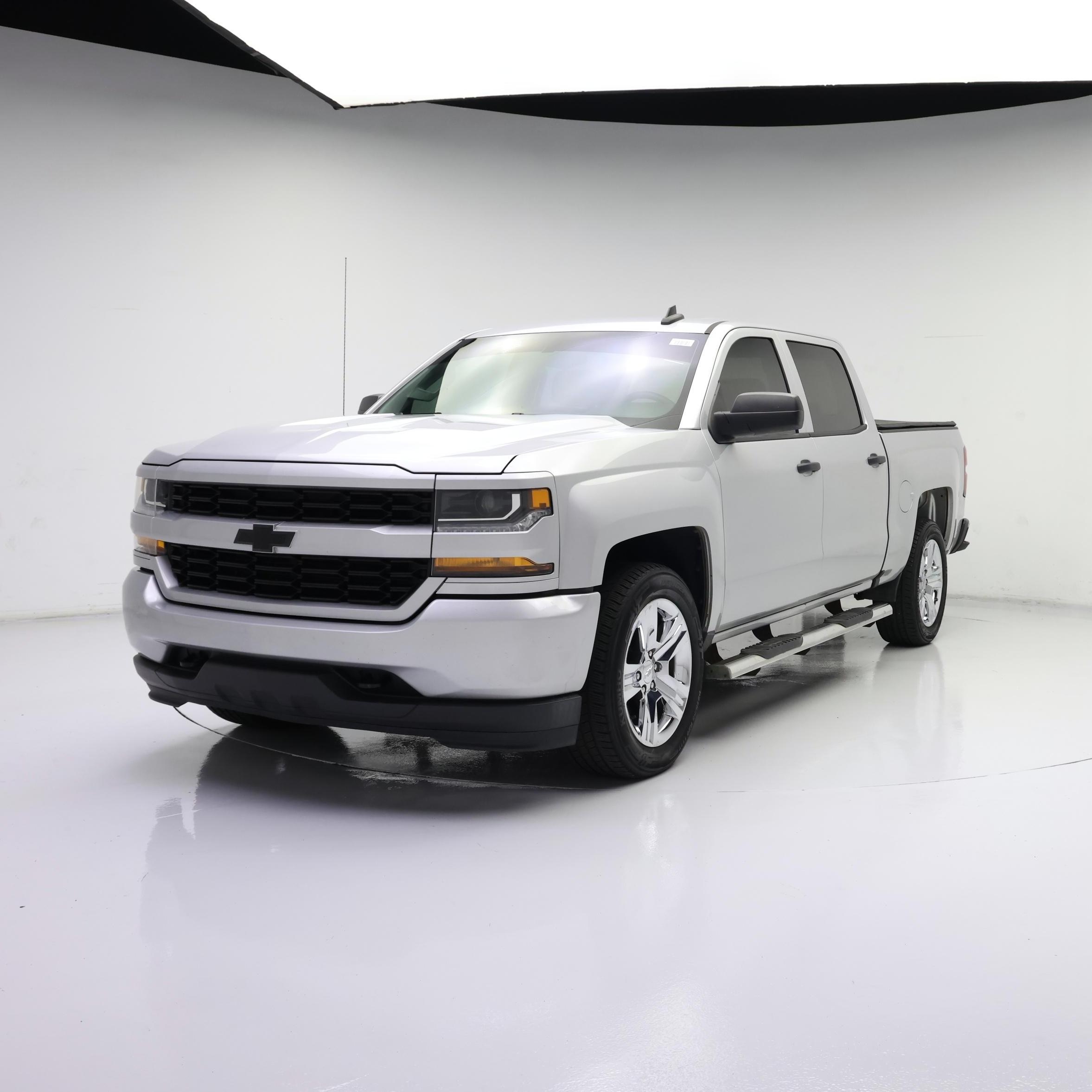 Thumbnail: 2018 Chevrolet Silverado 1500 - 4