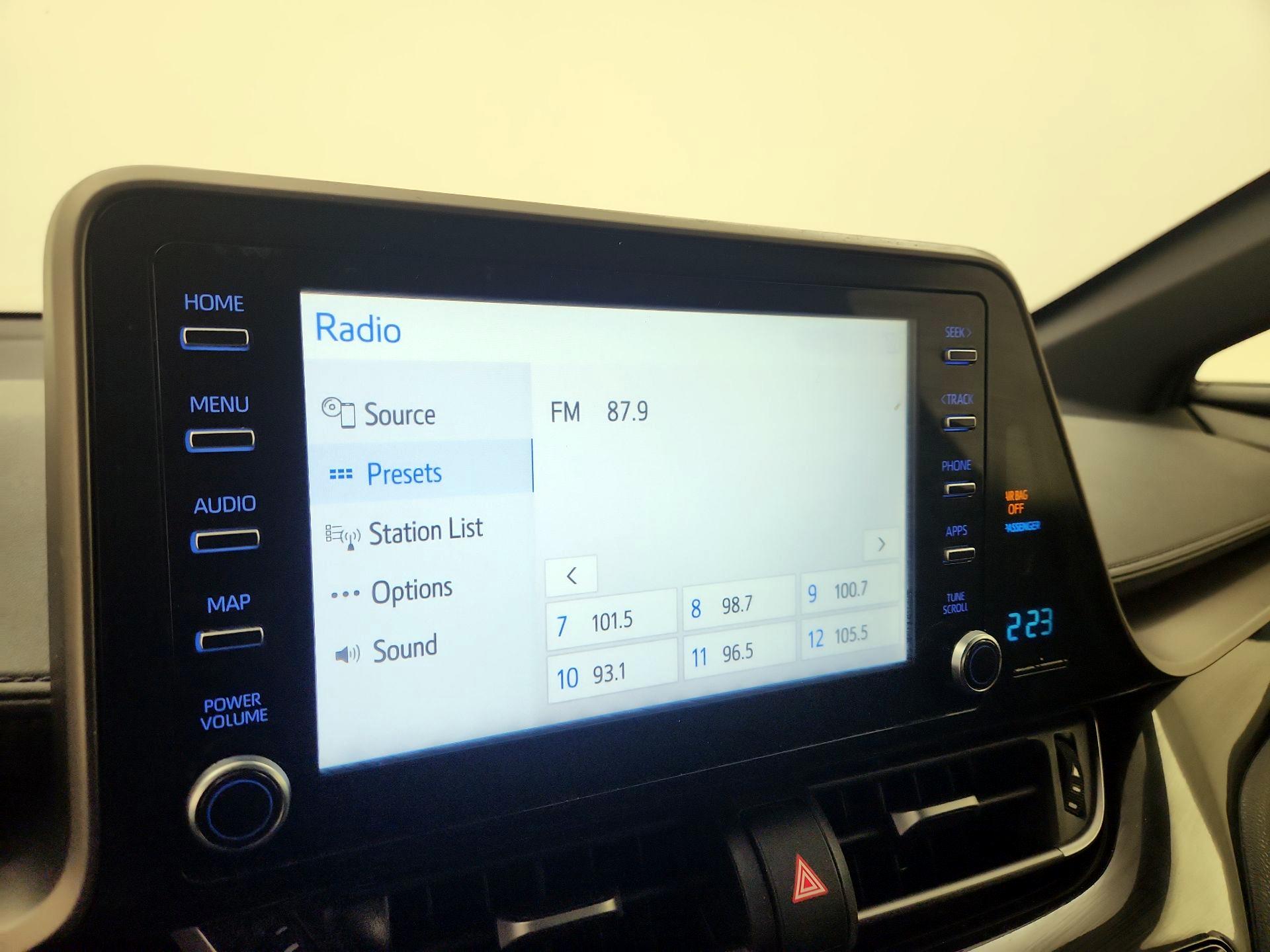 Thumbnail: 2019 Toyota C-HR - 15