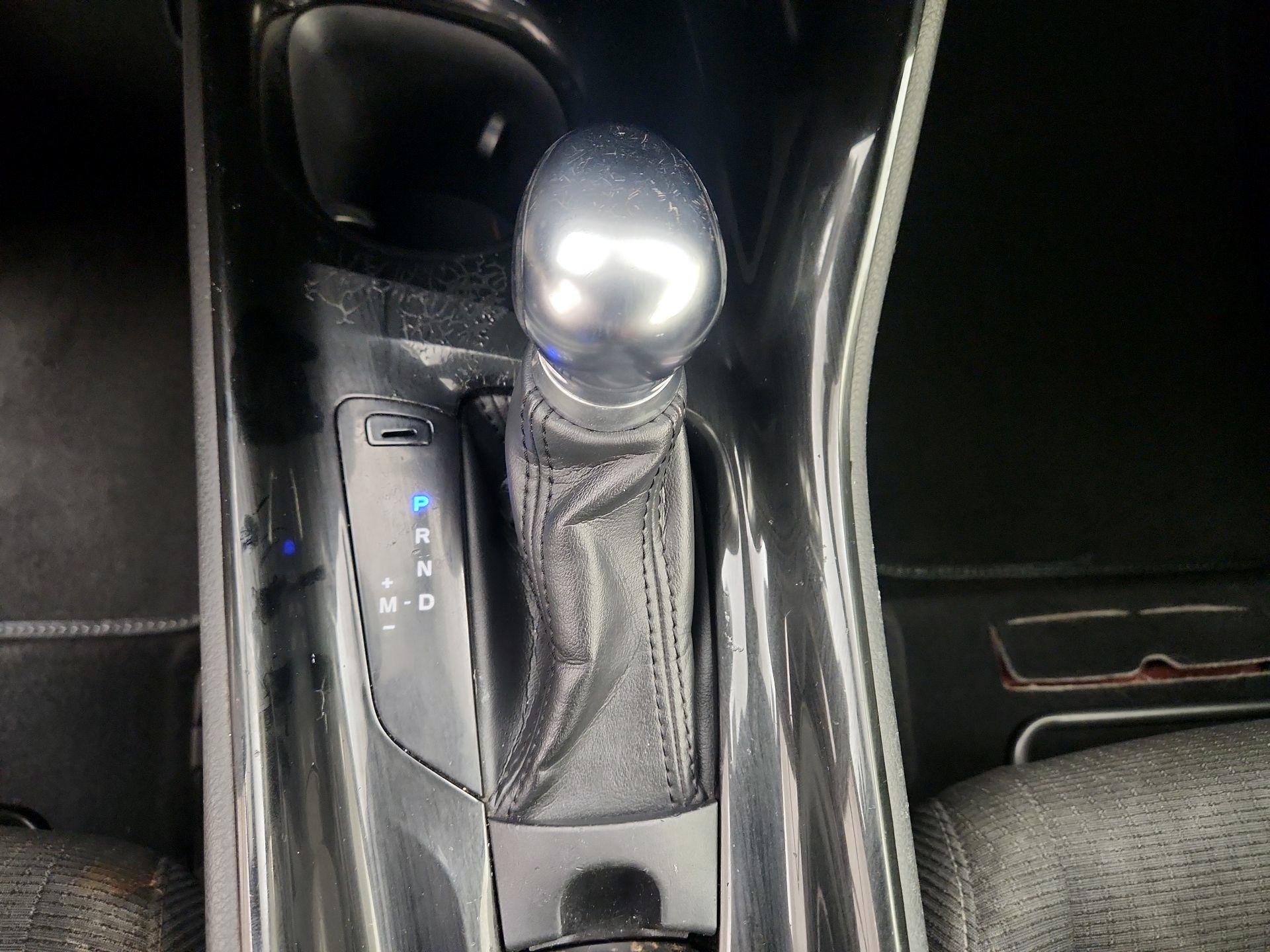 Thumbnail: 2019 Toyota C-HR - 17