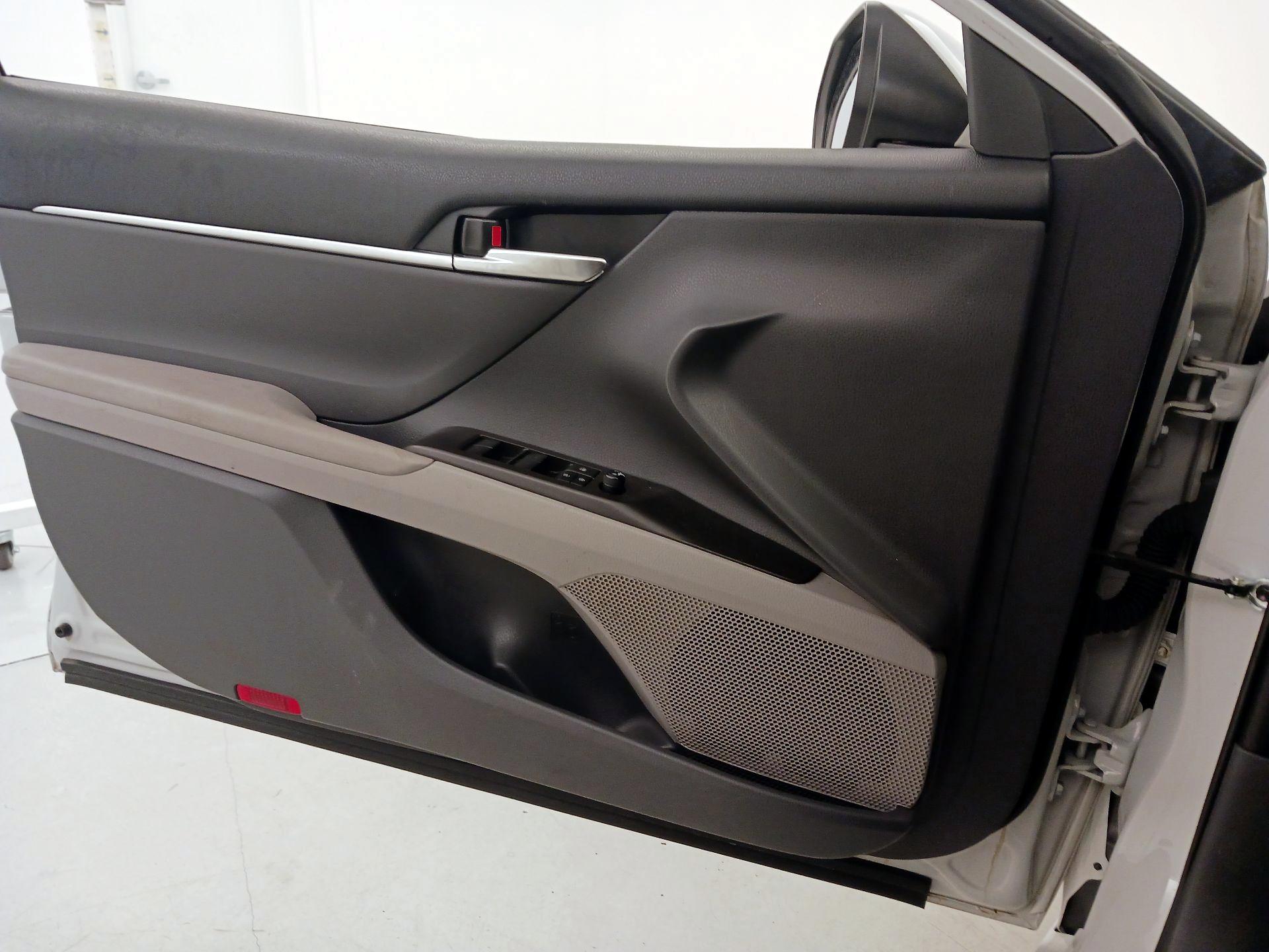 Thumbnail: 2023 Toyota Camry - 12