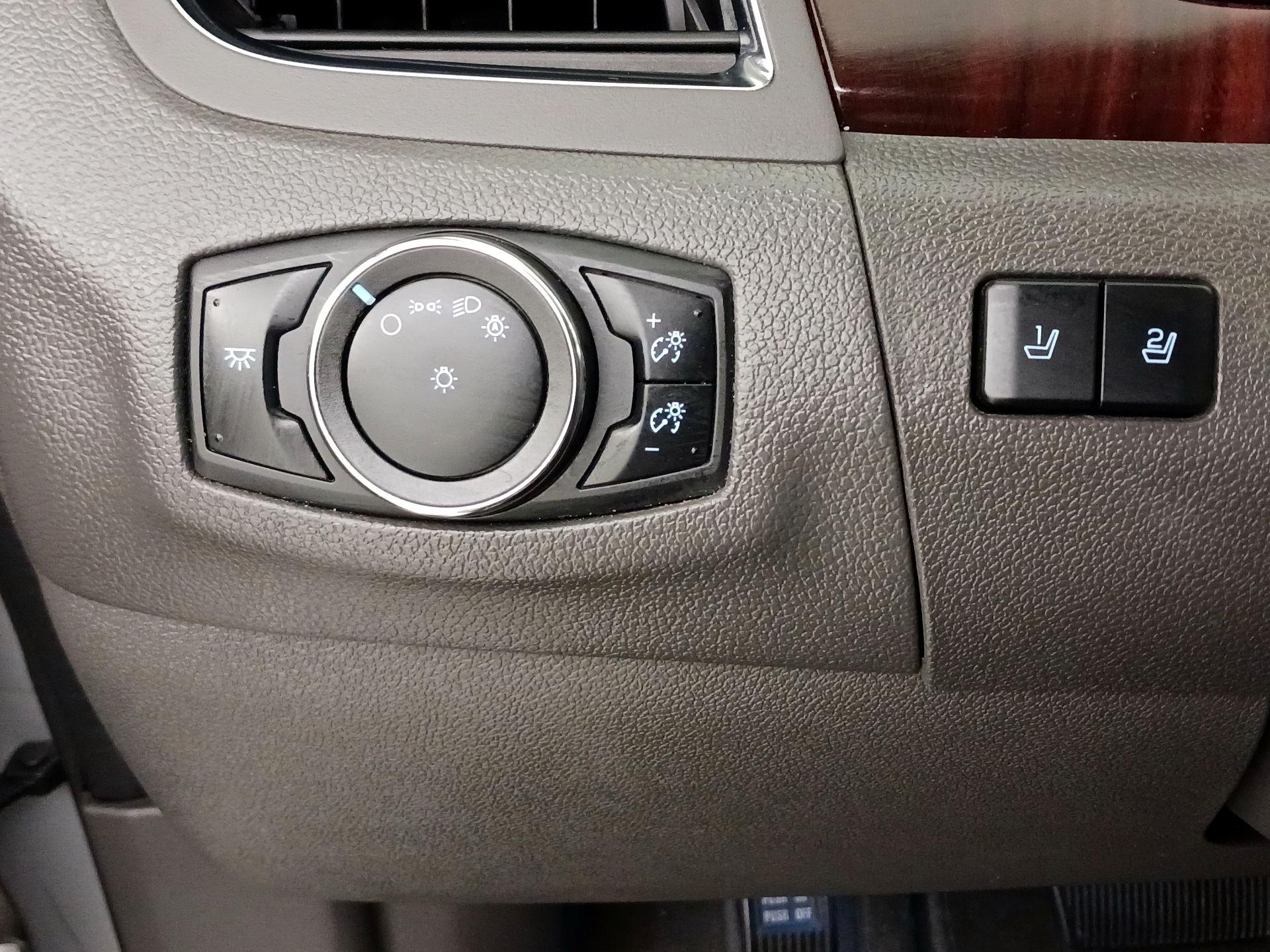 Thumbnail: 2014 Ford Edge - 13