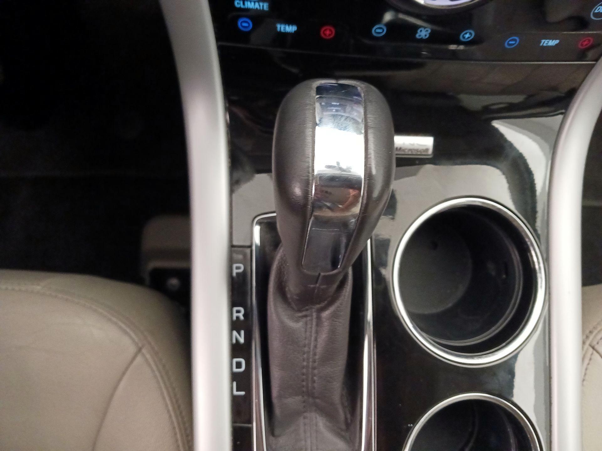 Thumbnail: 2014 Ford Edge - 17
