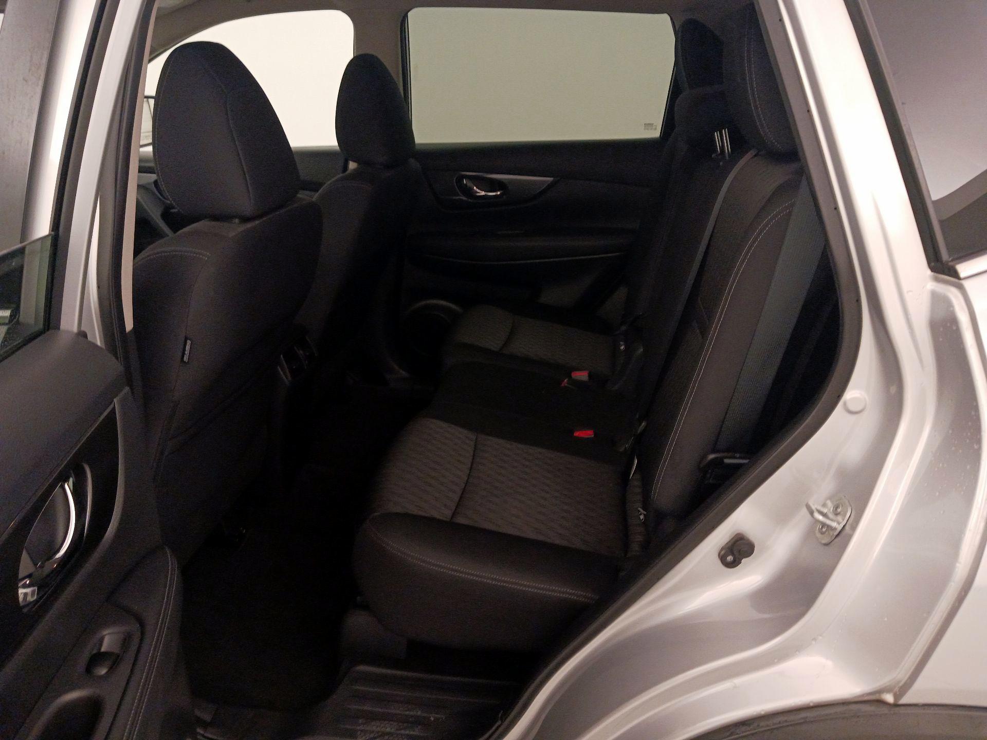 Thumbnail: 2020 Nissan Rogue - 19
